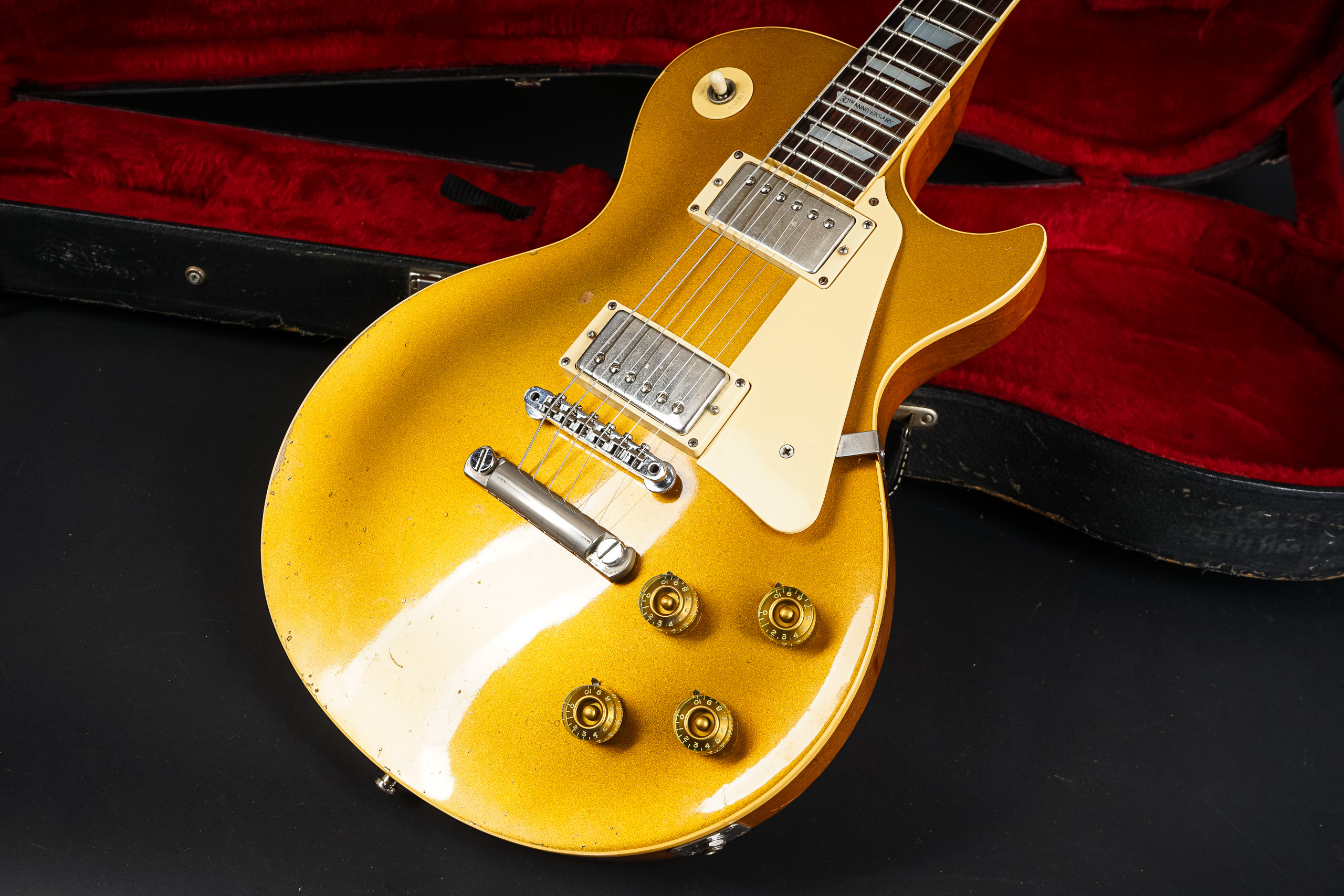 1982 Gibson Les Paul 30th Anniversary - Goldtop - GuitarPoint