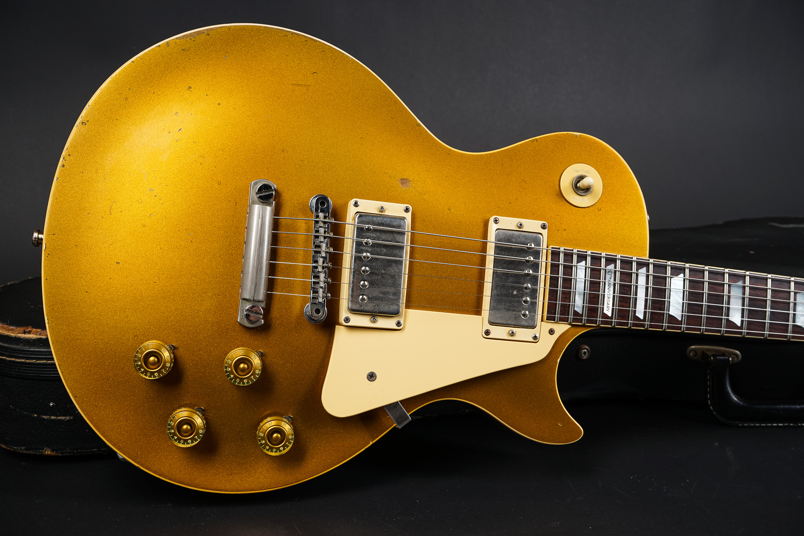 1982 Gibson Les Paul 30th Anniversary - Goldtop - GuitarPoint