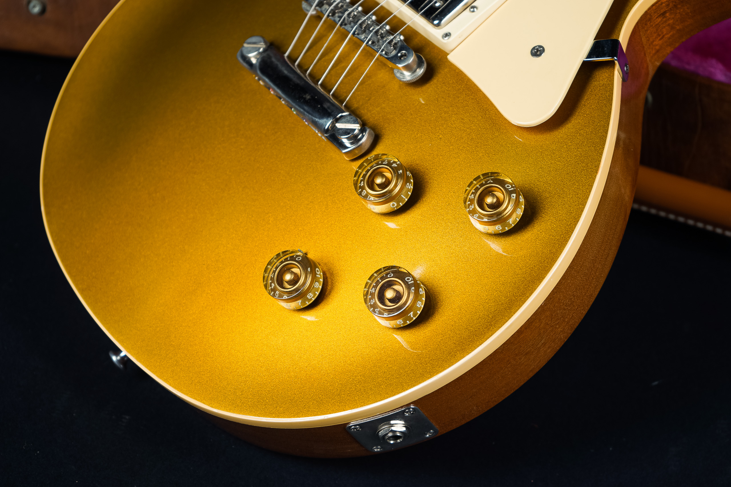 1982 Gibson Les Paul 30th Anniversary - Goldtop - GuitarPoint