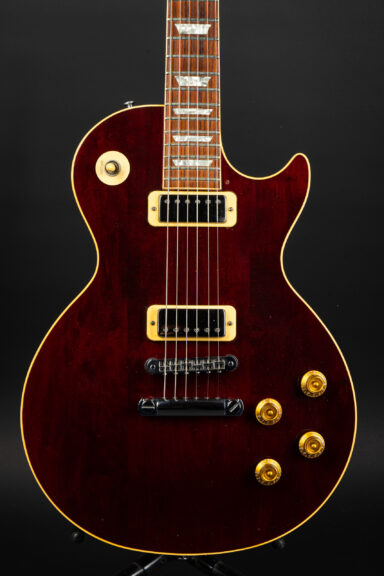 1982 Gibson Les Paul Deluxe - Winered