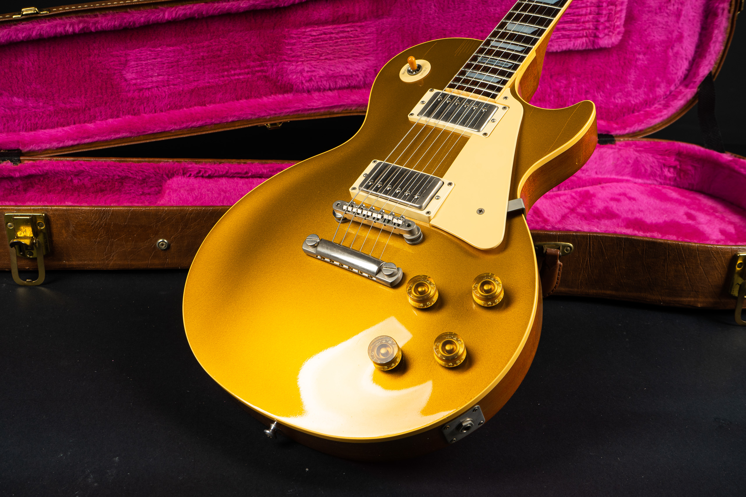 1982 Gibson Les Paul Goldtop 30th Anniversary - near mint