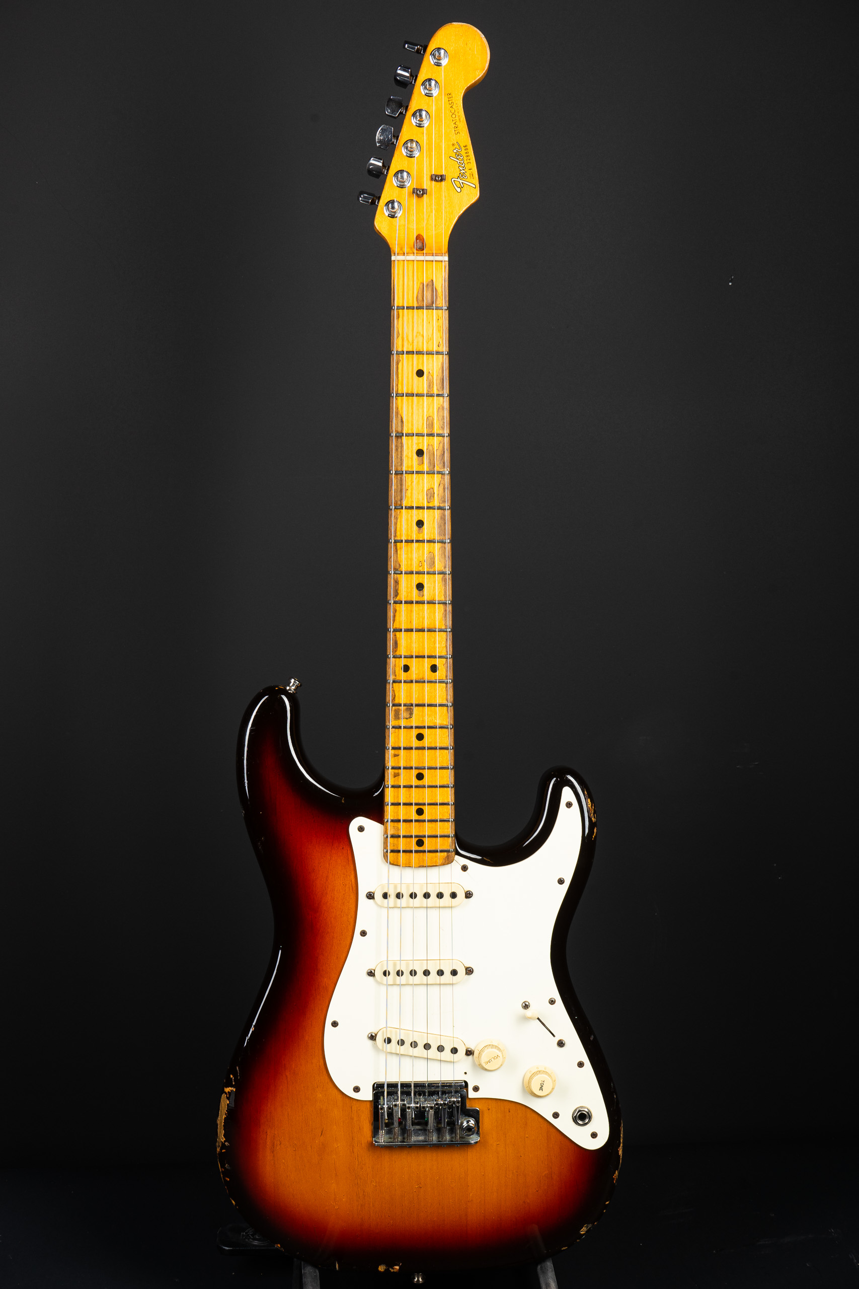 1983 Fender Stratocaster - Sunburst - GuitarPoint