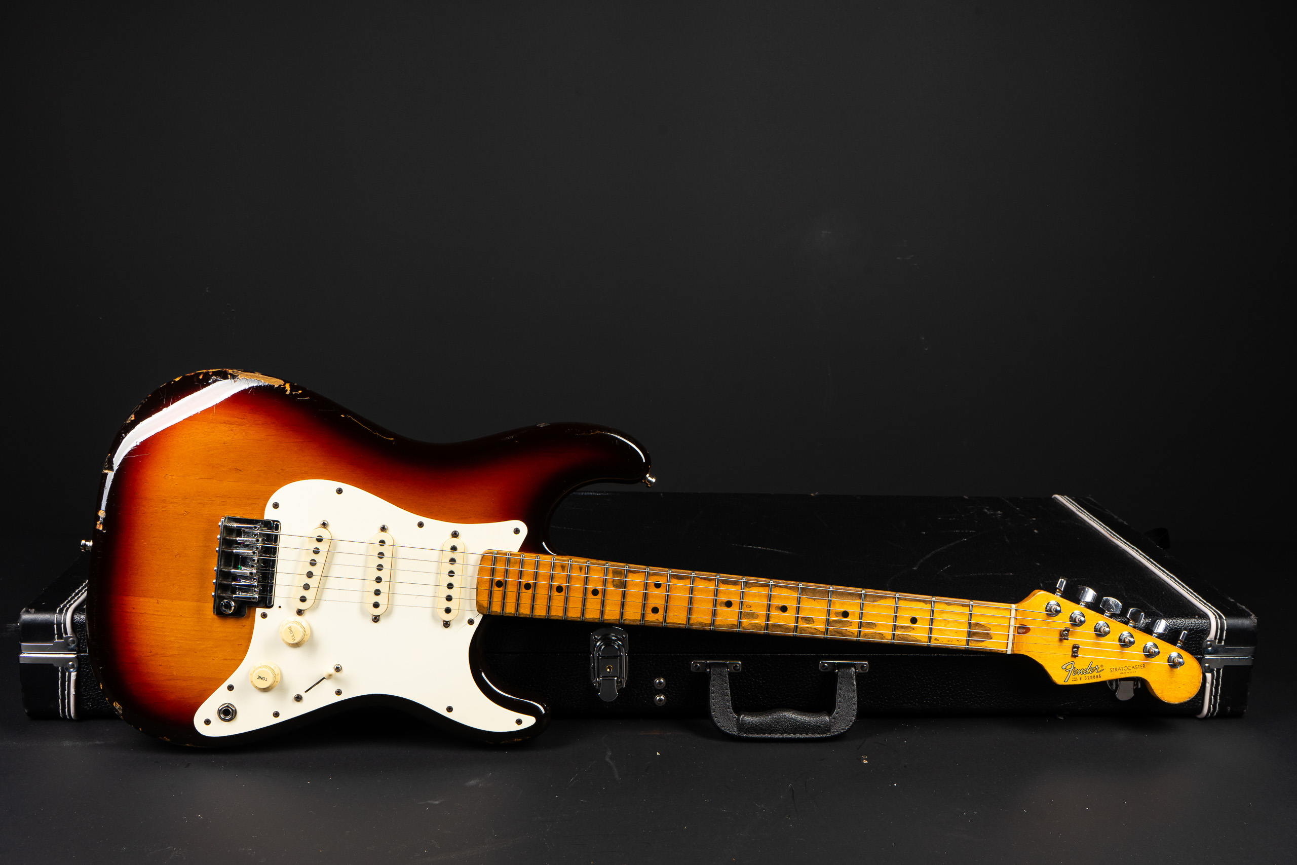 ★Custom HardRelic Sunburst Stratocaster★ 1983 Fender Stratocaster - Sunburst - GuitarPoint