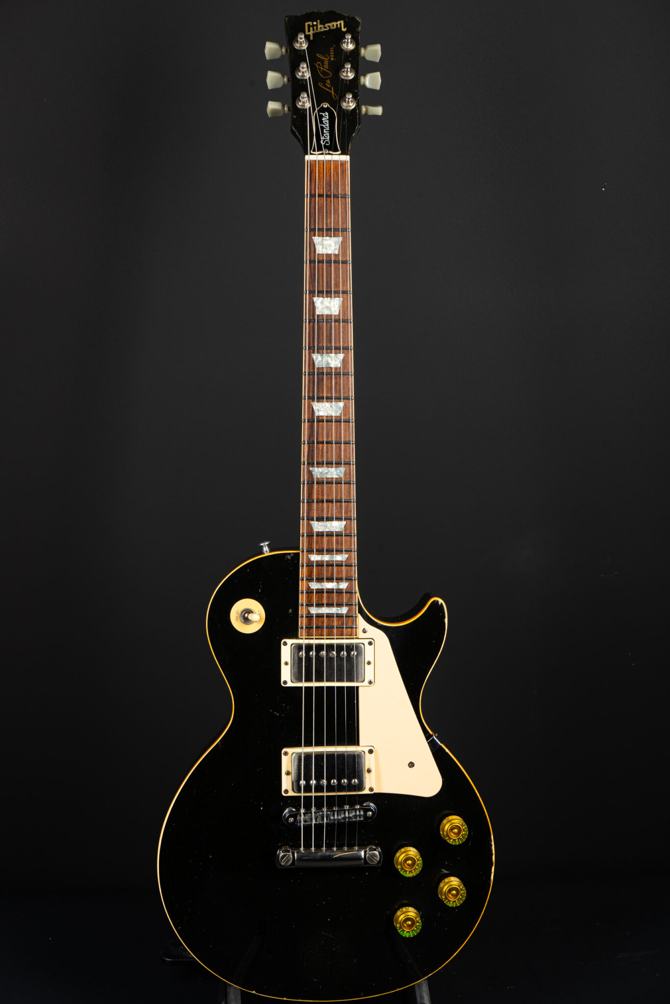 1984 Gibson Les Paul Standard – Ebony – GuitarPoint