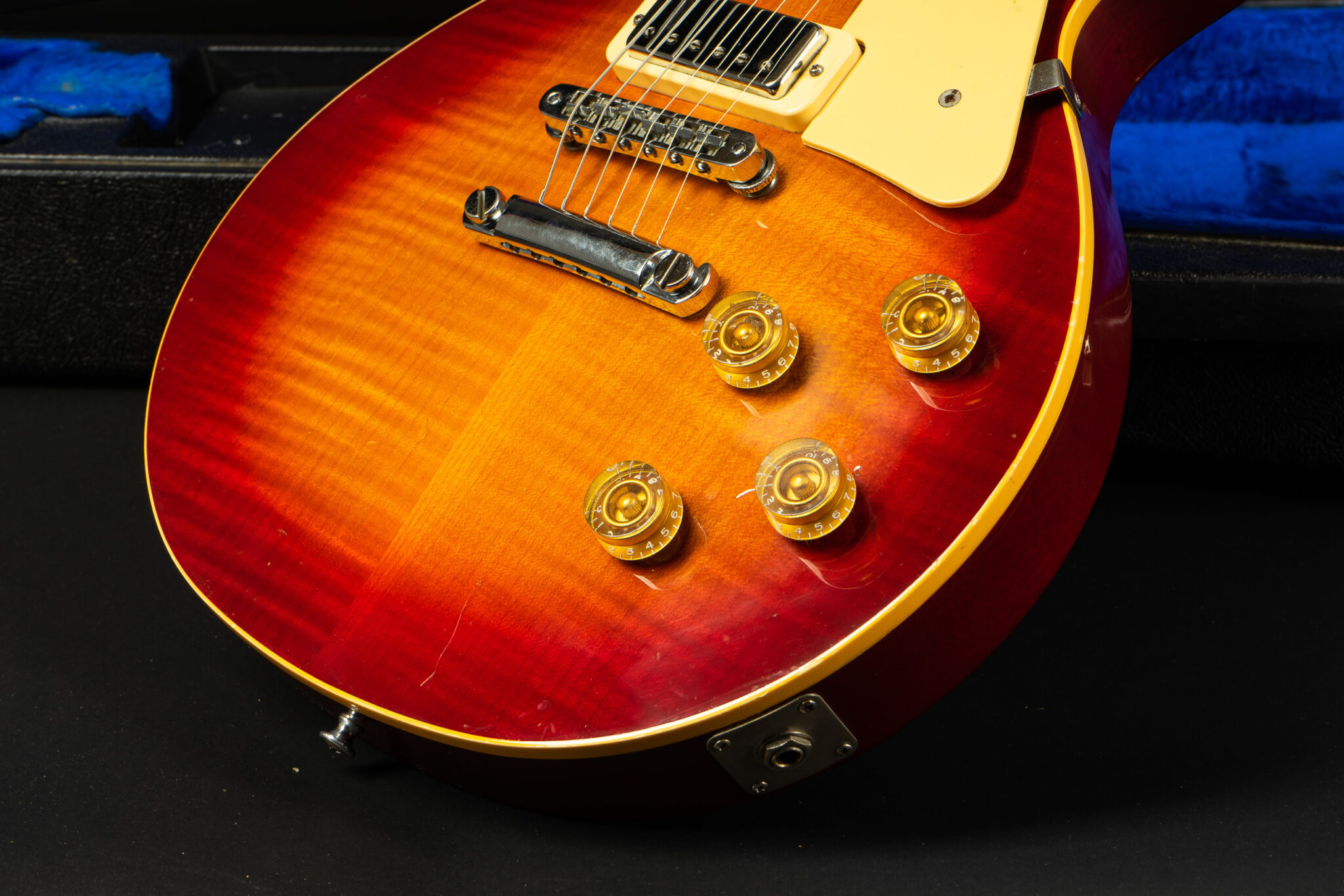 1985 Gibson Les Paul Deluxe Flametop – Sunburst – GuitarPoint 1985 Gibson Les Paul Deluxe Flametop – Sunburst – GuitarPoint