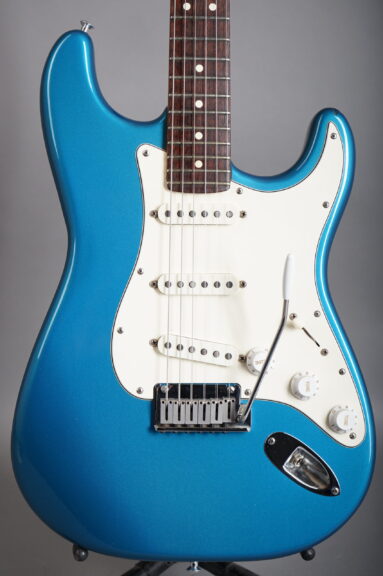 1987 Fender American Standard Stratocaster - Lake Placid Blue