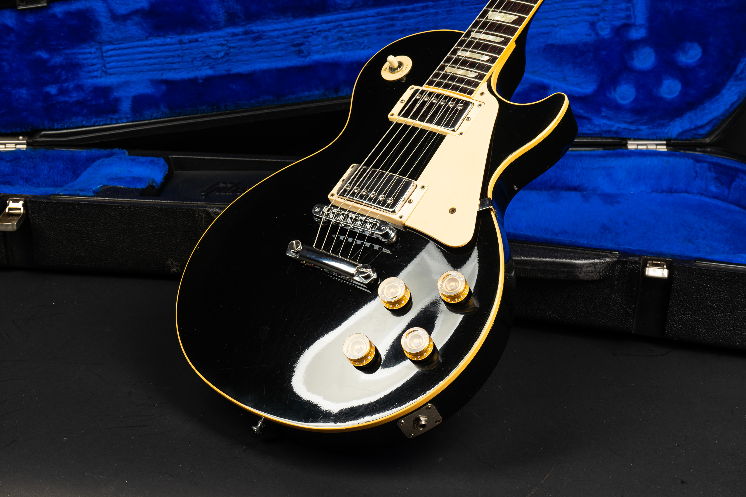 1988 Gibson Les Paul Standard - Ebony - GuitarPoint