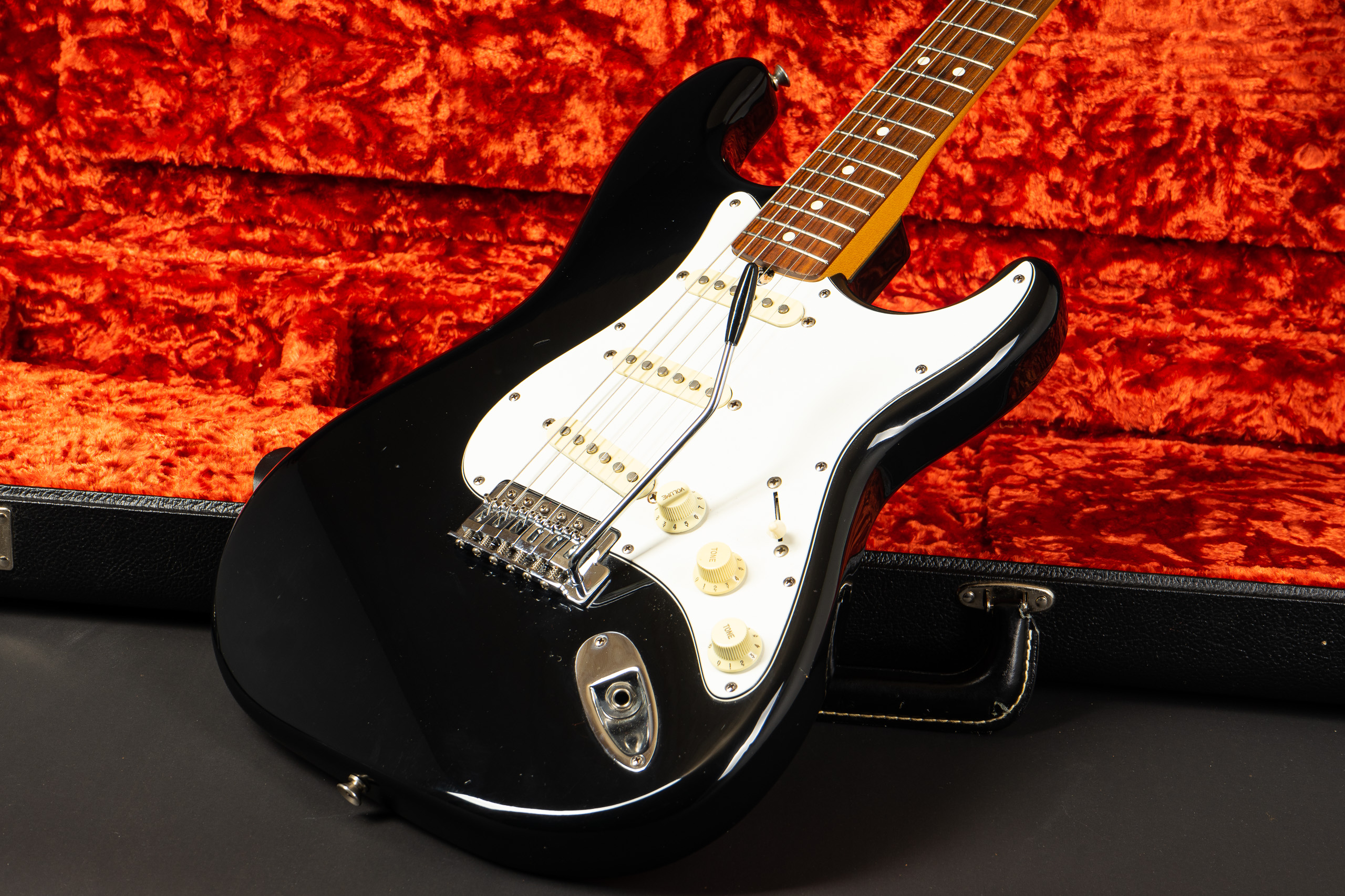 1989 Fender I-series Stratocaster - Black - GuitarPoint