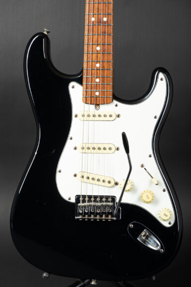 1989 Fender I-series Stratocaster - Black