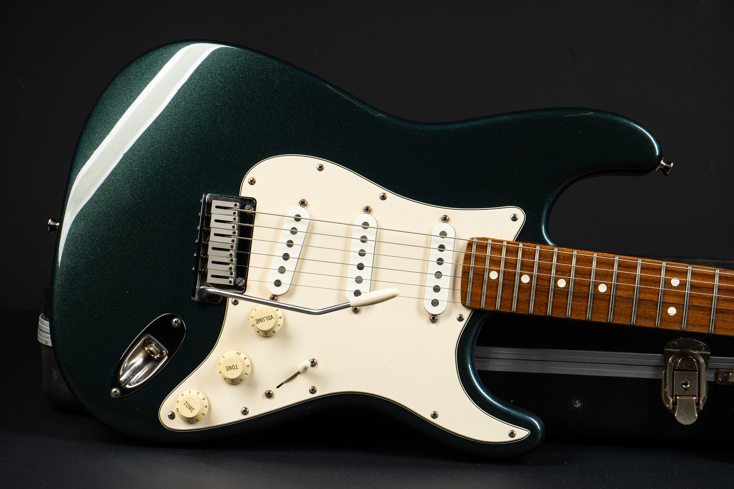 ギター FenderUSA/American Standard Stratocaster Fender American Standard Stratocaster 2008 - 2016 | Reverb UK