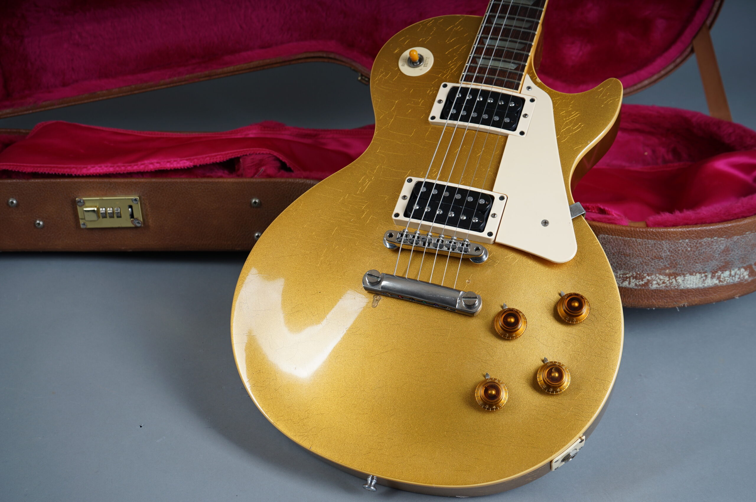 1990 Gibson Les Paul Classic - Allgold - GuitarPoint