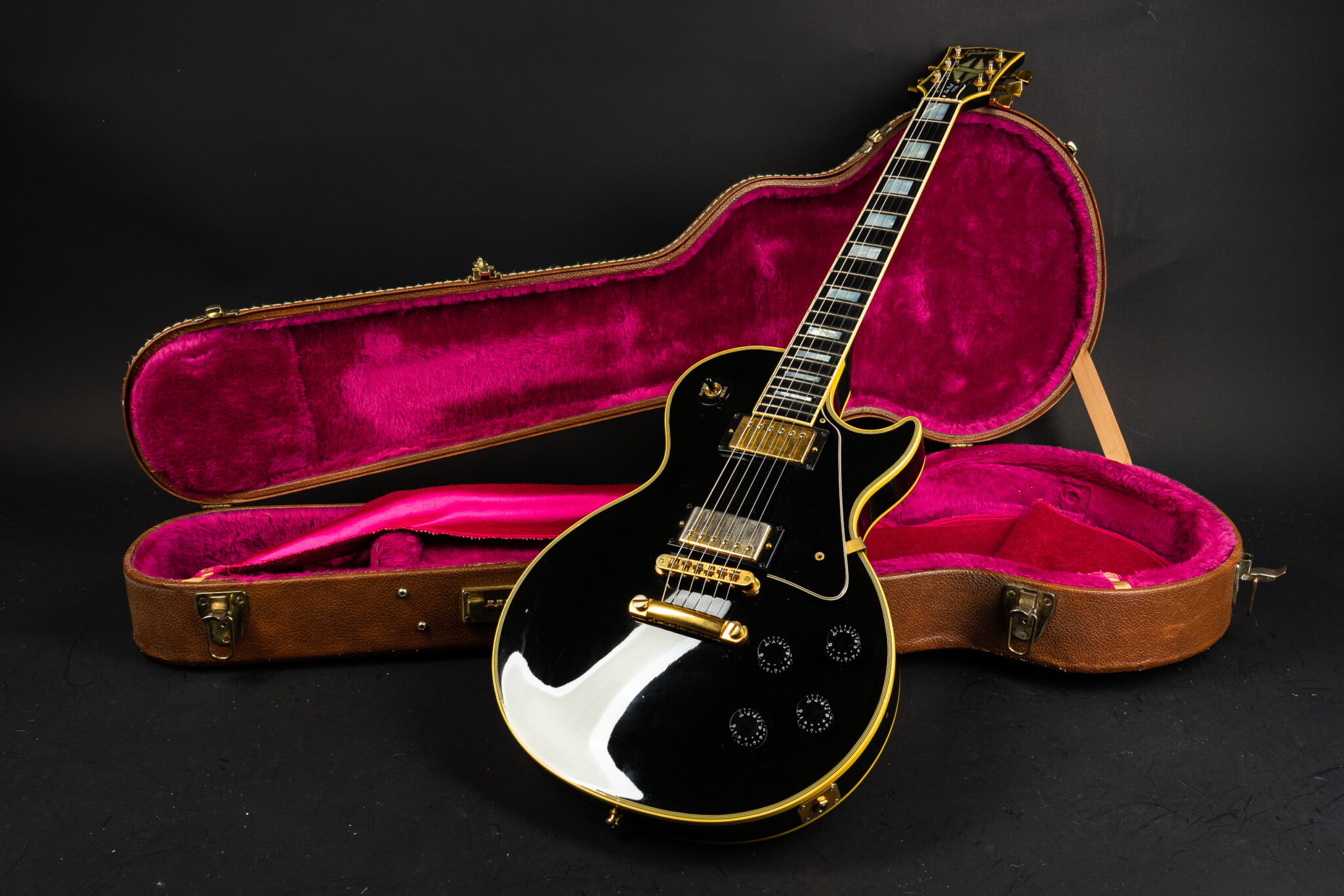 1990 Gibson Les Paul Custom – Ebony – GuitarPoint