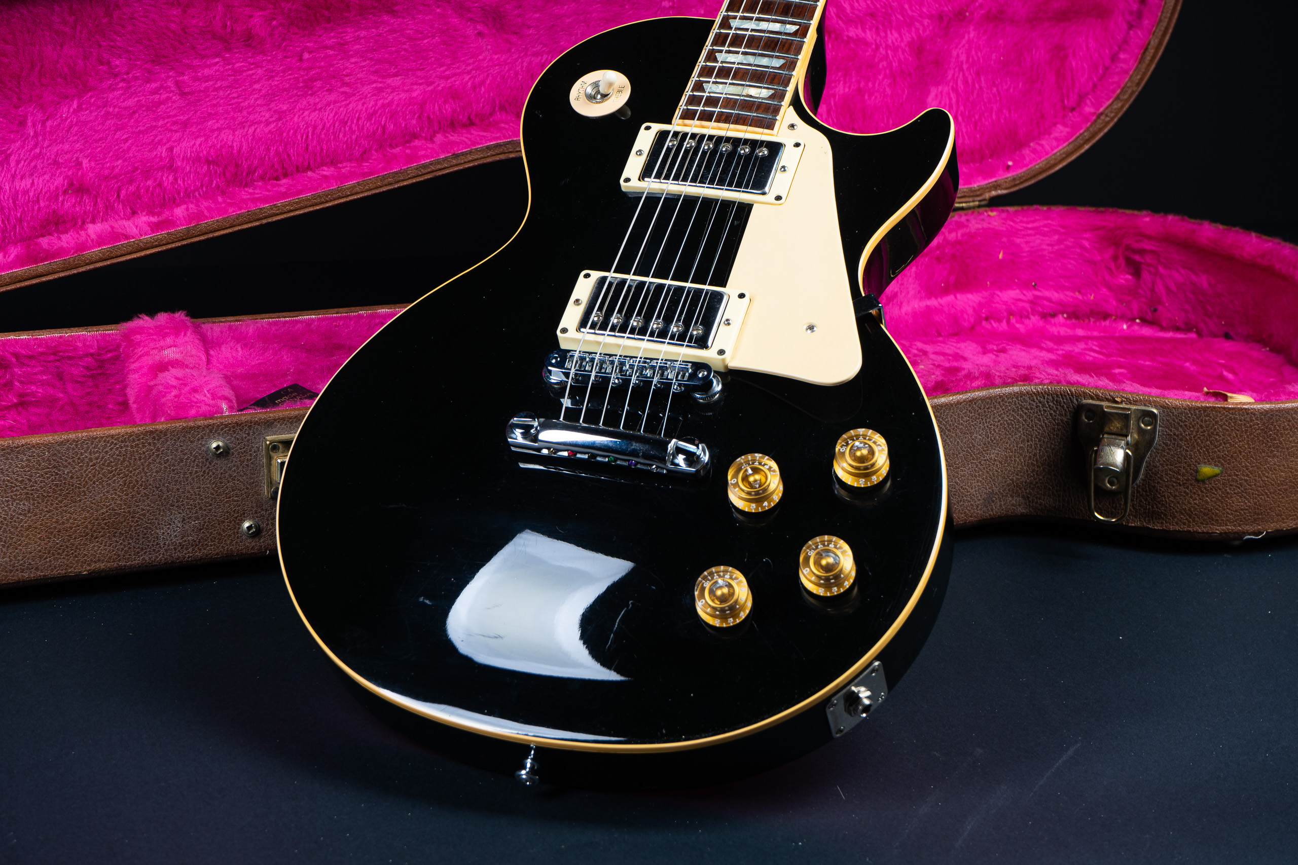 1990 Gibson Les Paul Standard - Ebony - GuitarPoint