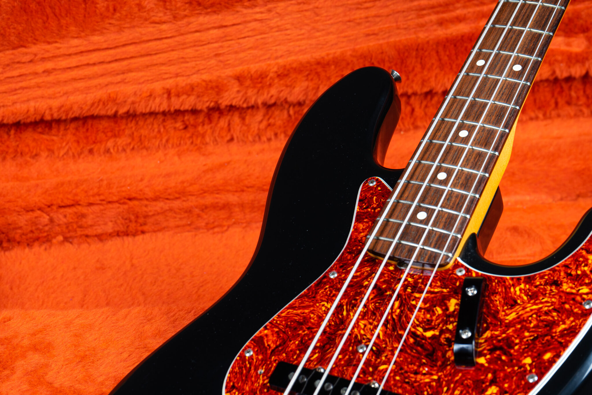 1992 Fender American Vintage 1962 Jazz Bass Reissue – Black 