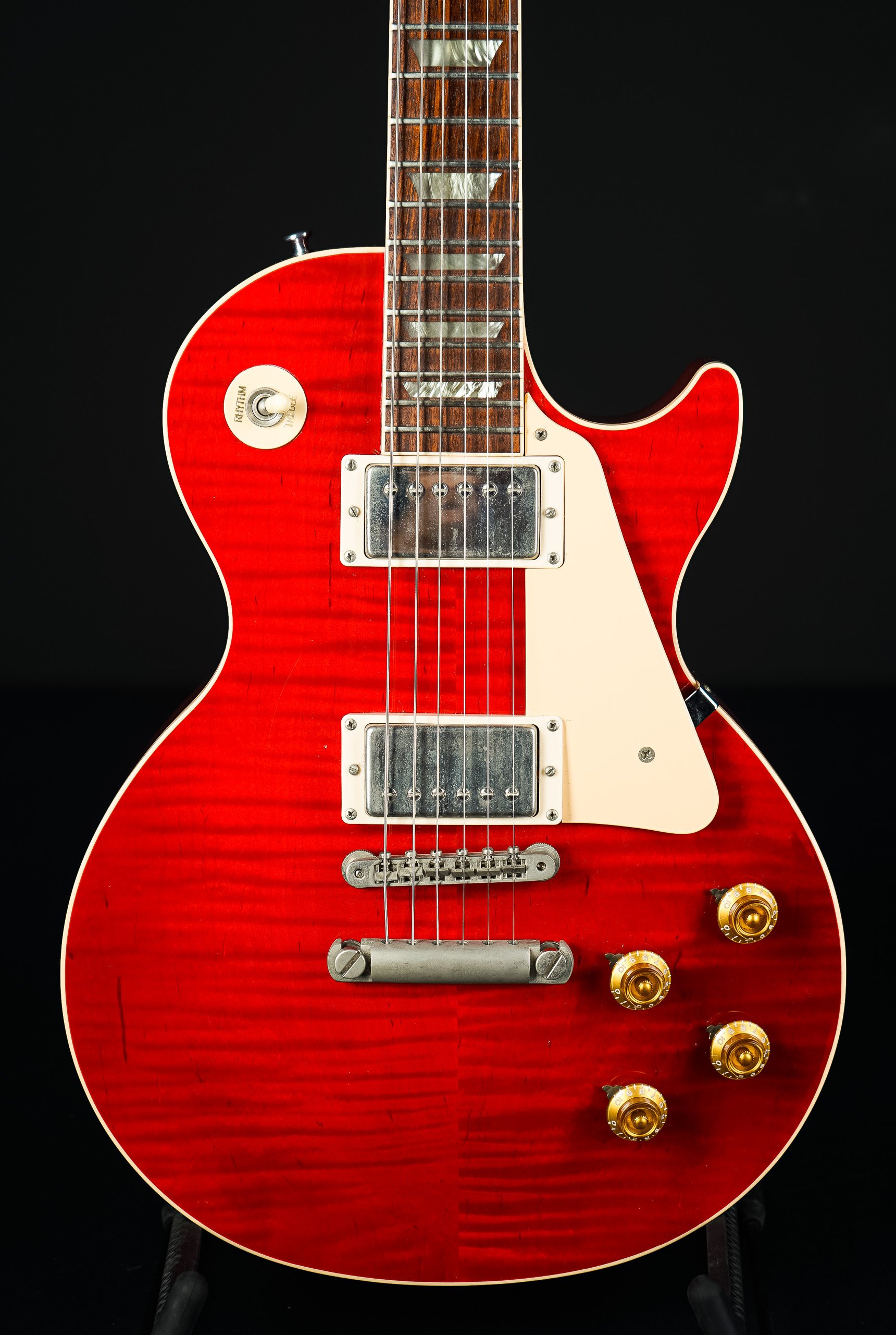 1992 Gibson Les Paul Classic Plus – Cherry – GuitarPoint