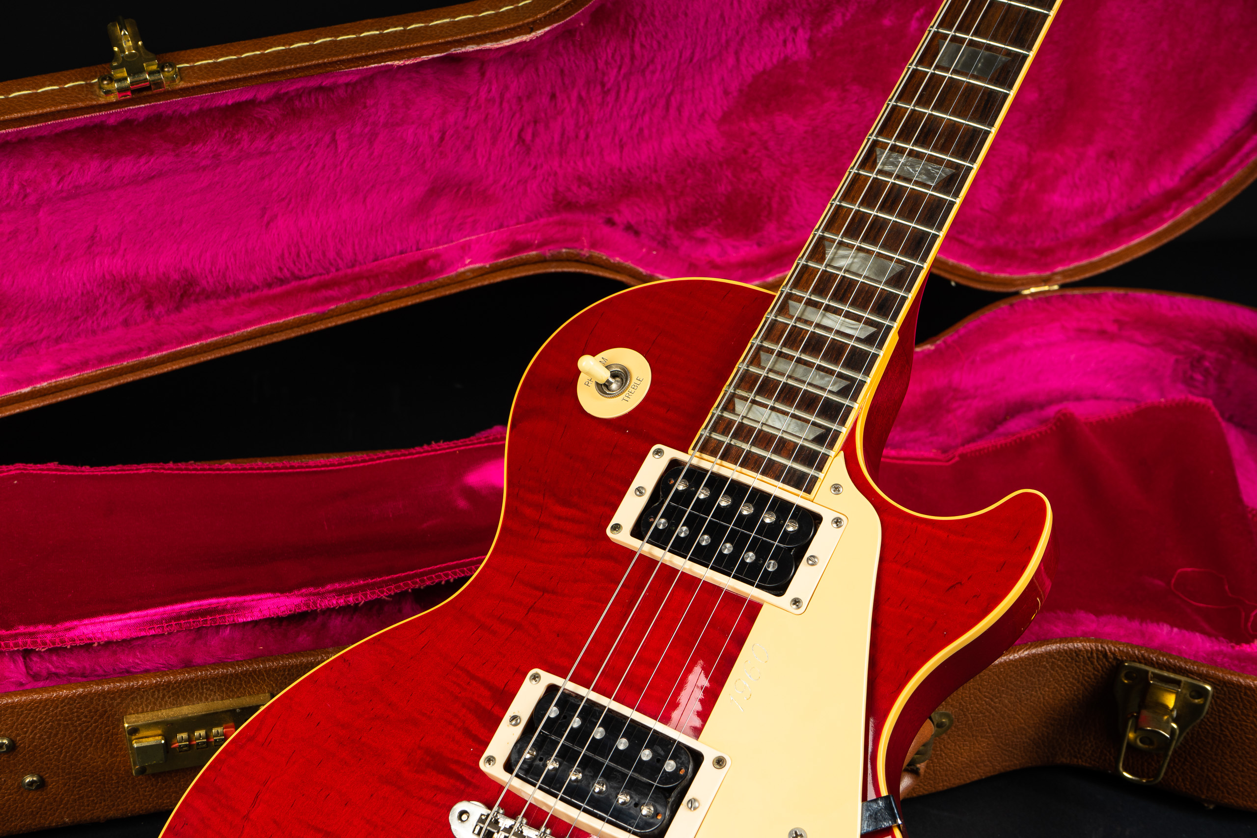 1992 Gibson Les Paul Classic Plus - Trans Red - GuitarPoint