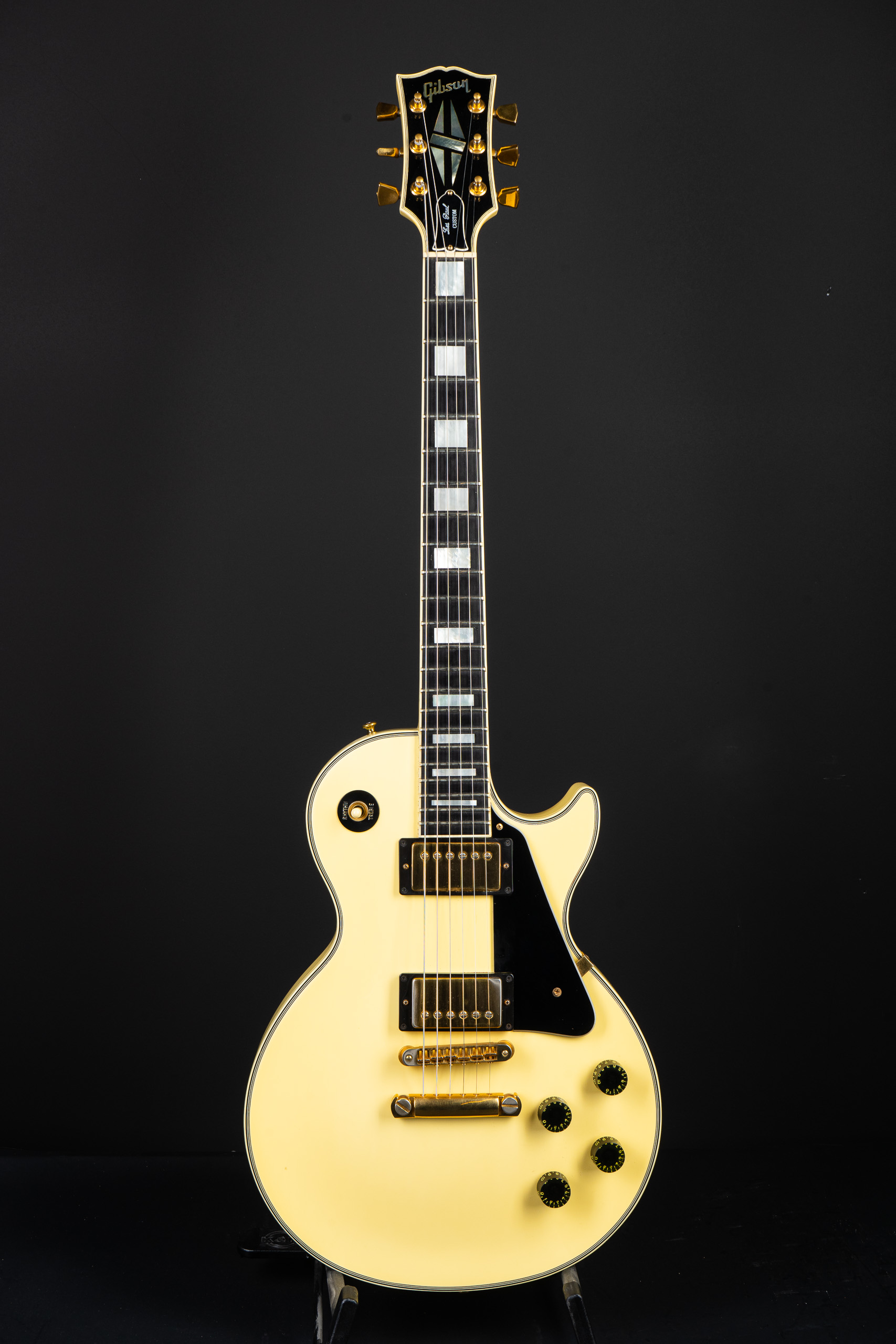 1992 Gibson Les Paul Custom - Alpine White near mint! - GuitarPoint