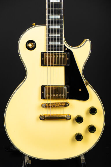 1992 Gibson Les Paul Custom - Alpine White ...near mint!