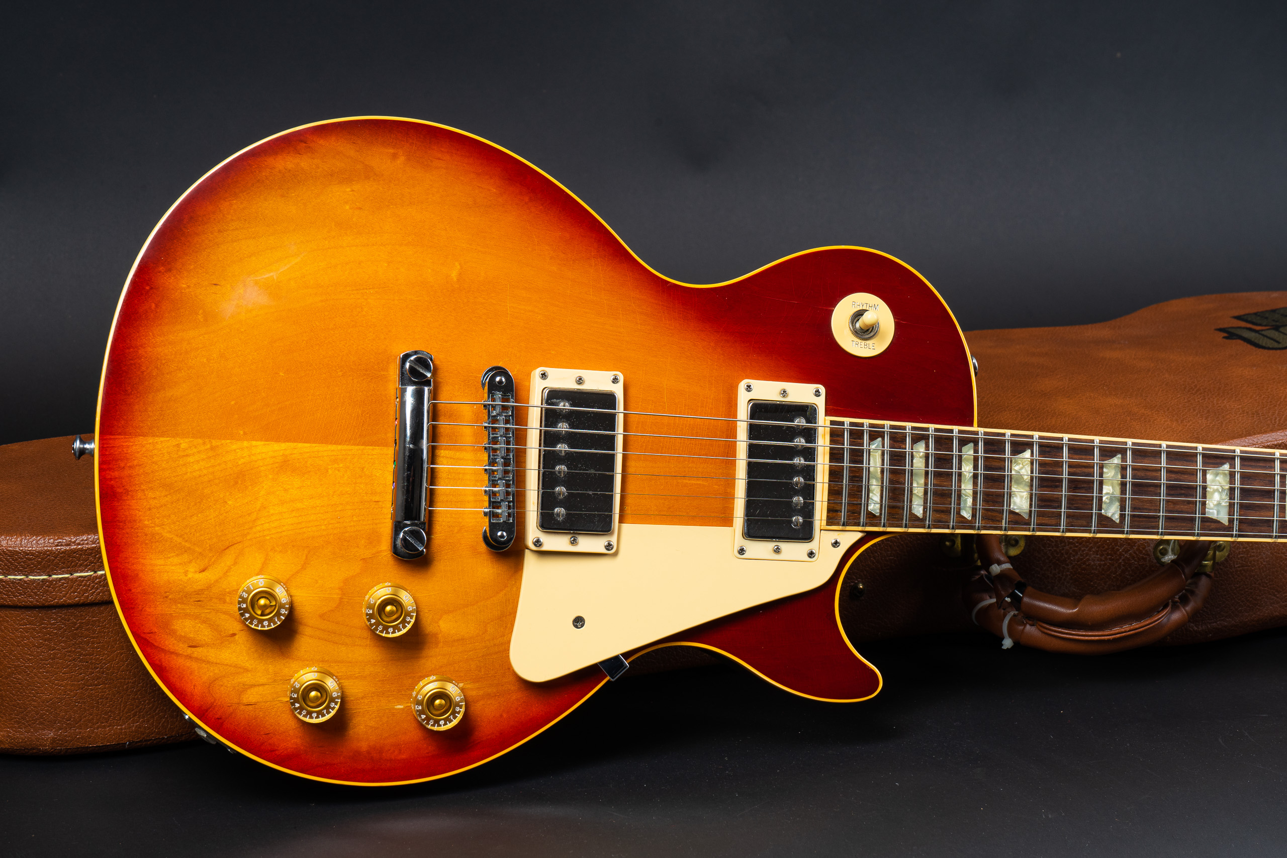 1992 Gibson Les Paul Standard - Sunburst - GuitarPoint