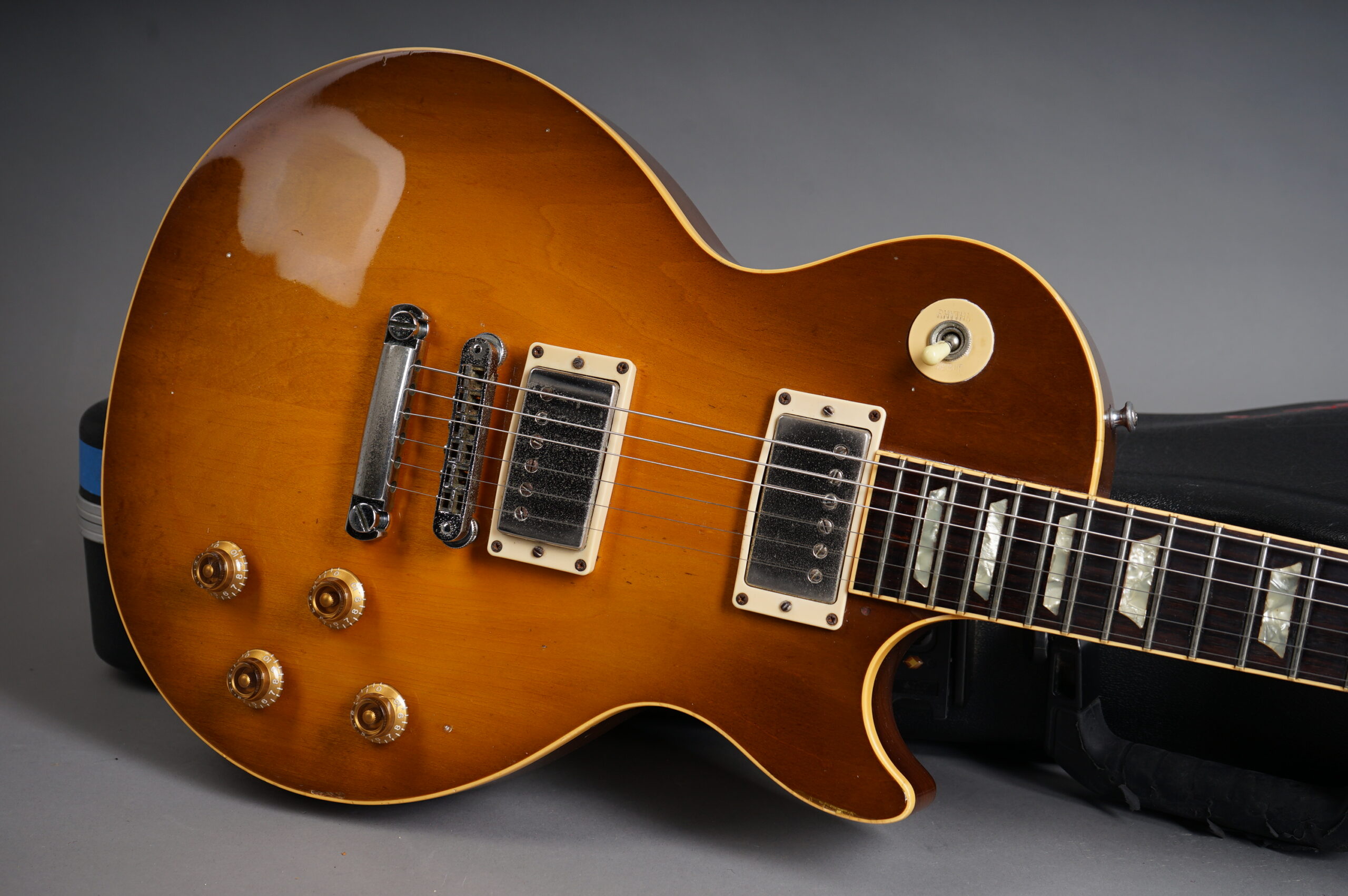 1992 Gibson Les Paul Standard - Sunburst - GuitarPoint