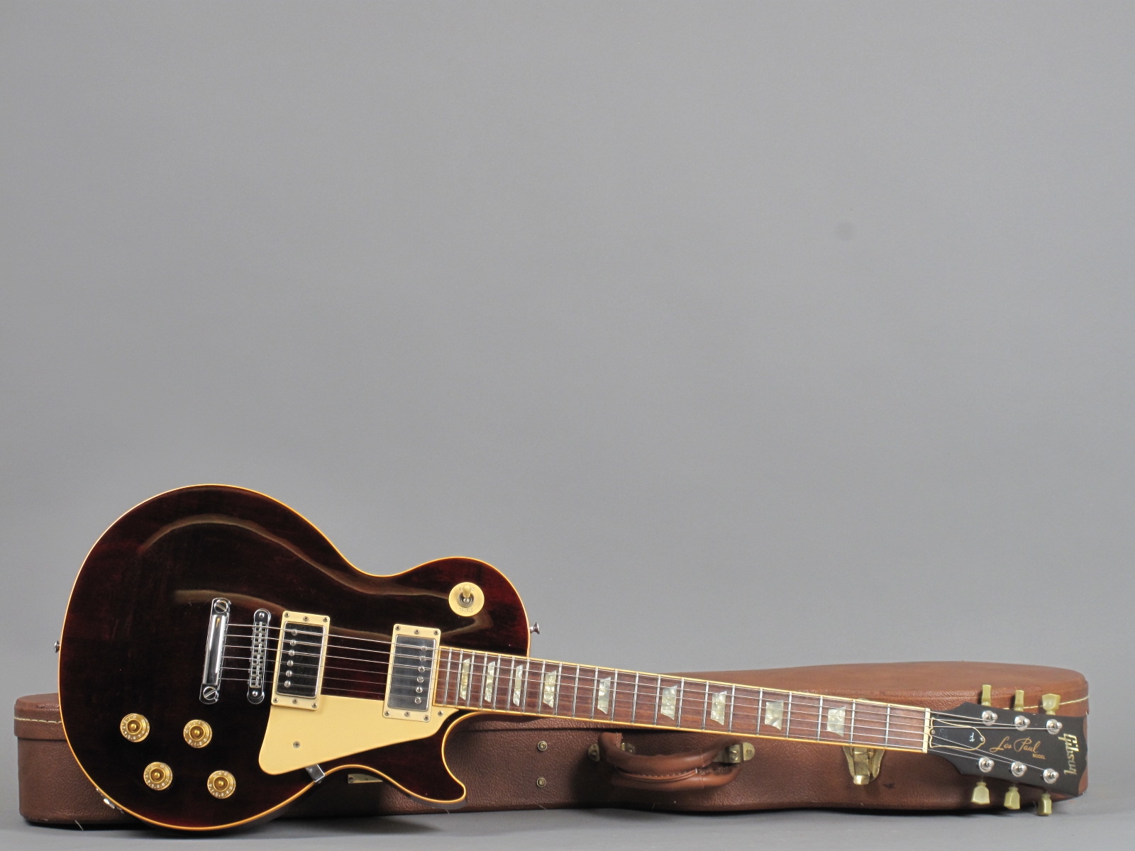 1992 Gibson Les Paul Standard – Winered – GuitarPoint