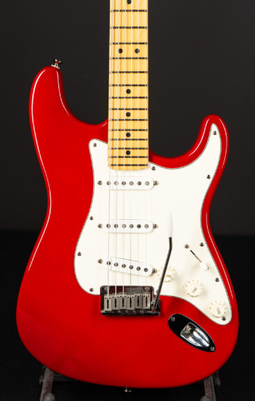 1993 Fender Stratocaster - Lipstick Red