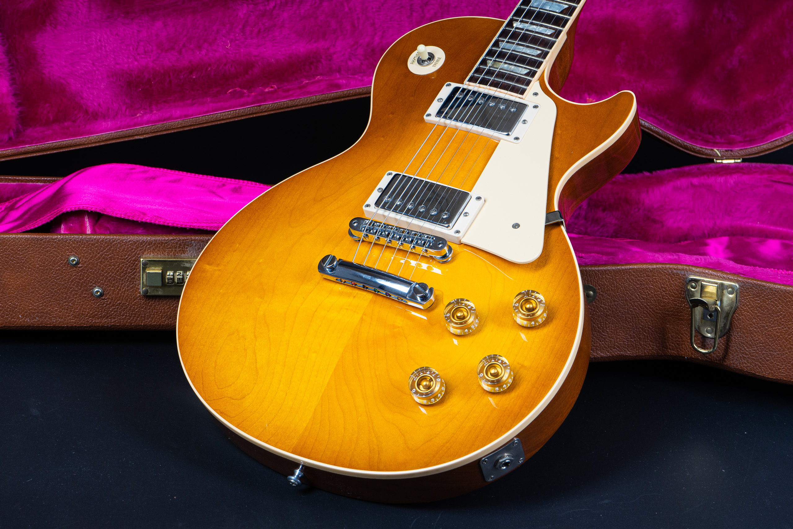 1993 Gibson Les Paul Standard - Honey Burst - GuitarPoint