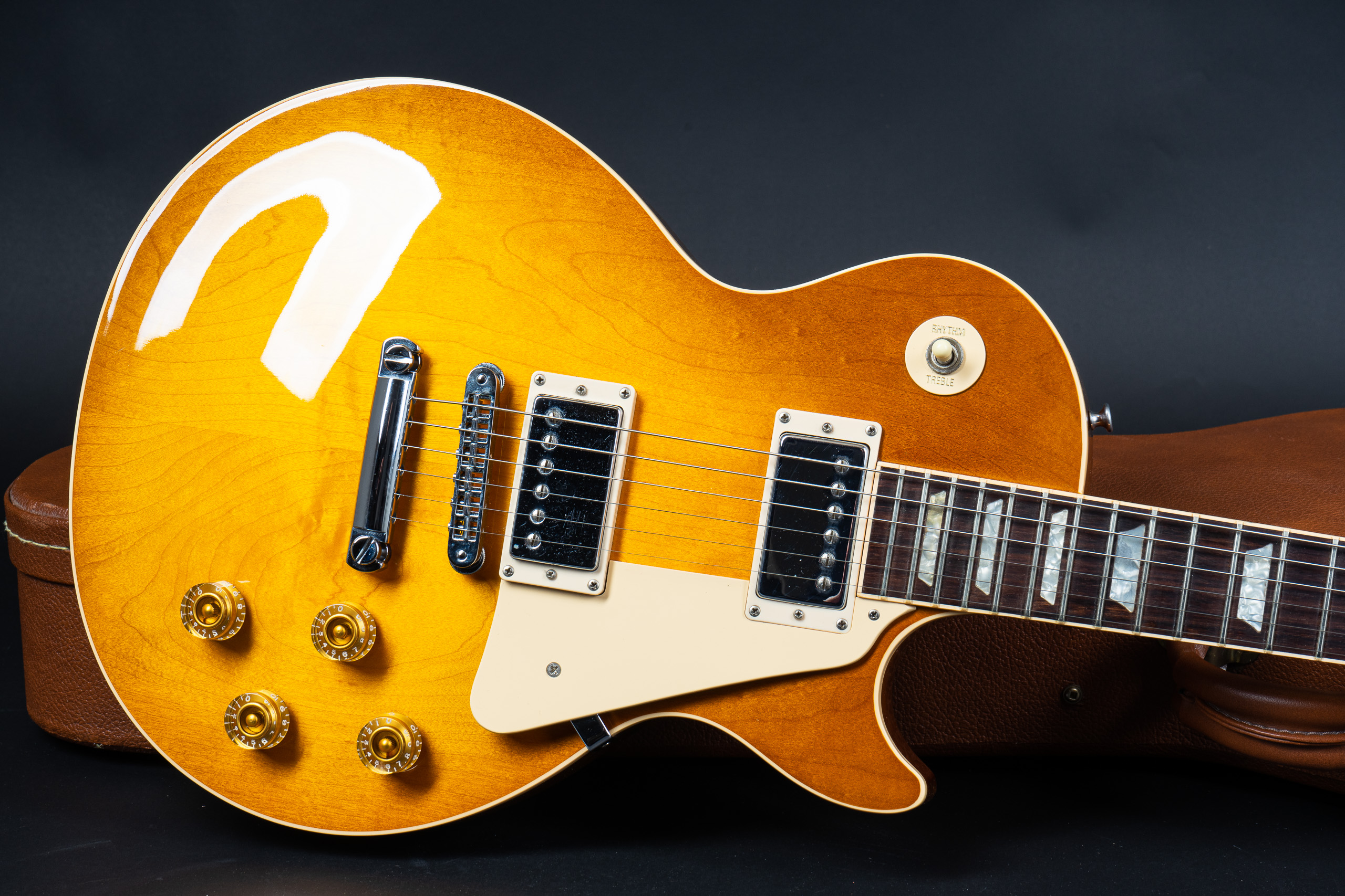 1993 Gibson Les Paul Standard - Honey Burst - GuitarPoint