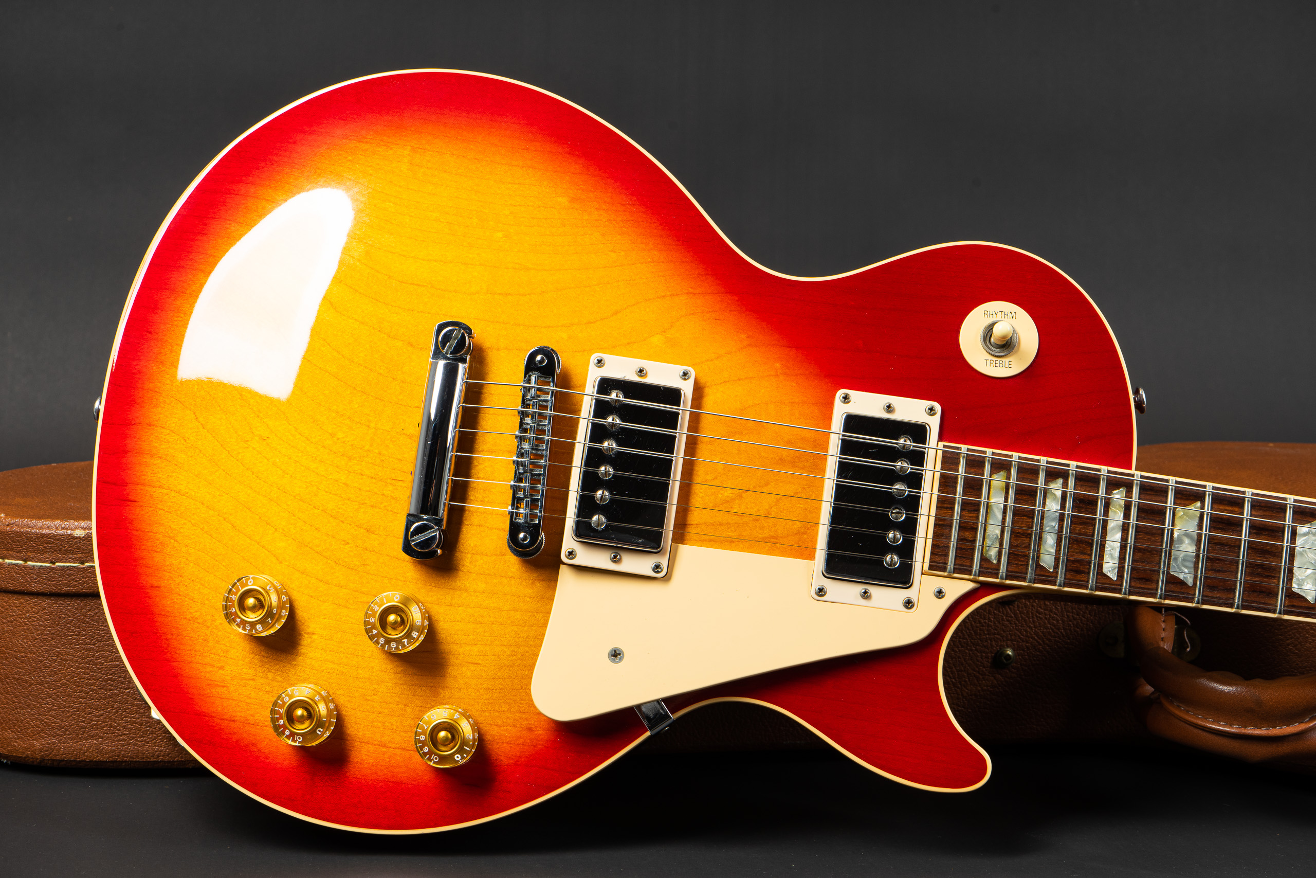 1993 Gibson Les Paul Standard - Sunburst - GuitarPoint