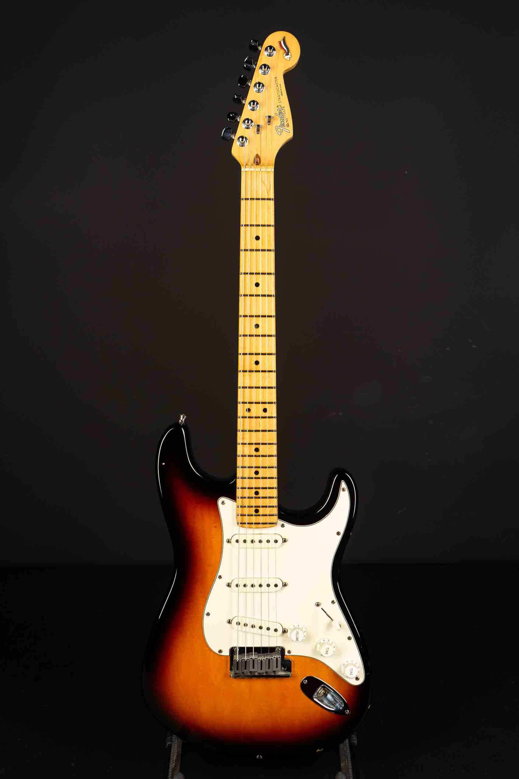 1994 Fender 40th Anniversary Stratocaster - Sunburst - GuitarPoint