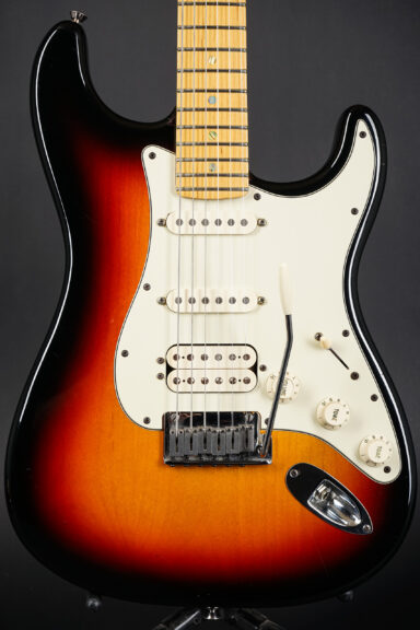 2004 Fender Stratocaster HSS - Sunburst