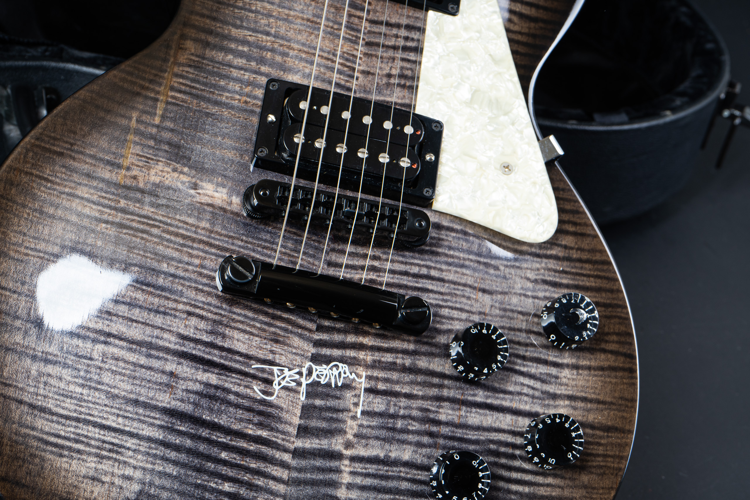 1997 Gibson Joe Perry Les Paul - Translucent Blackburst - GuitarPoint