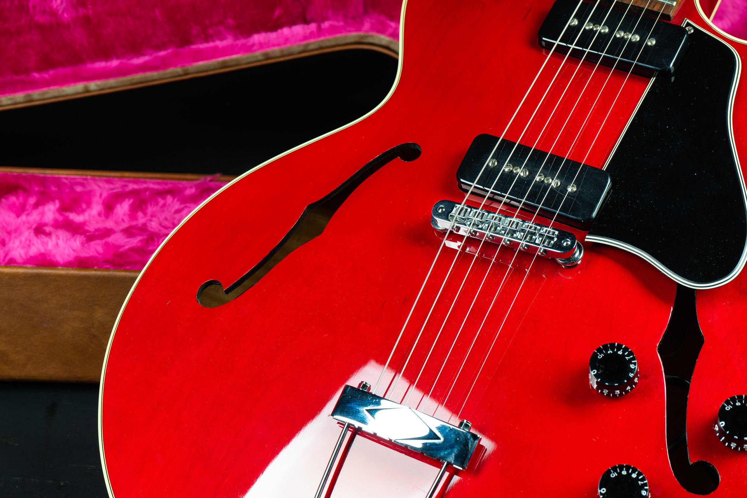 1998 Gibson ES-135 - Cherry - GuitarPoint