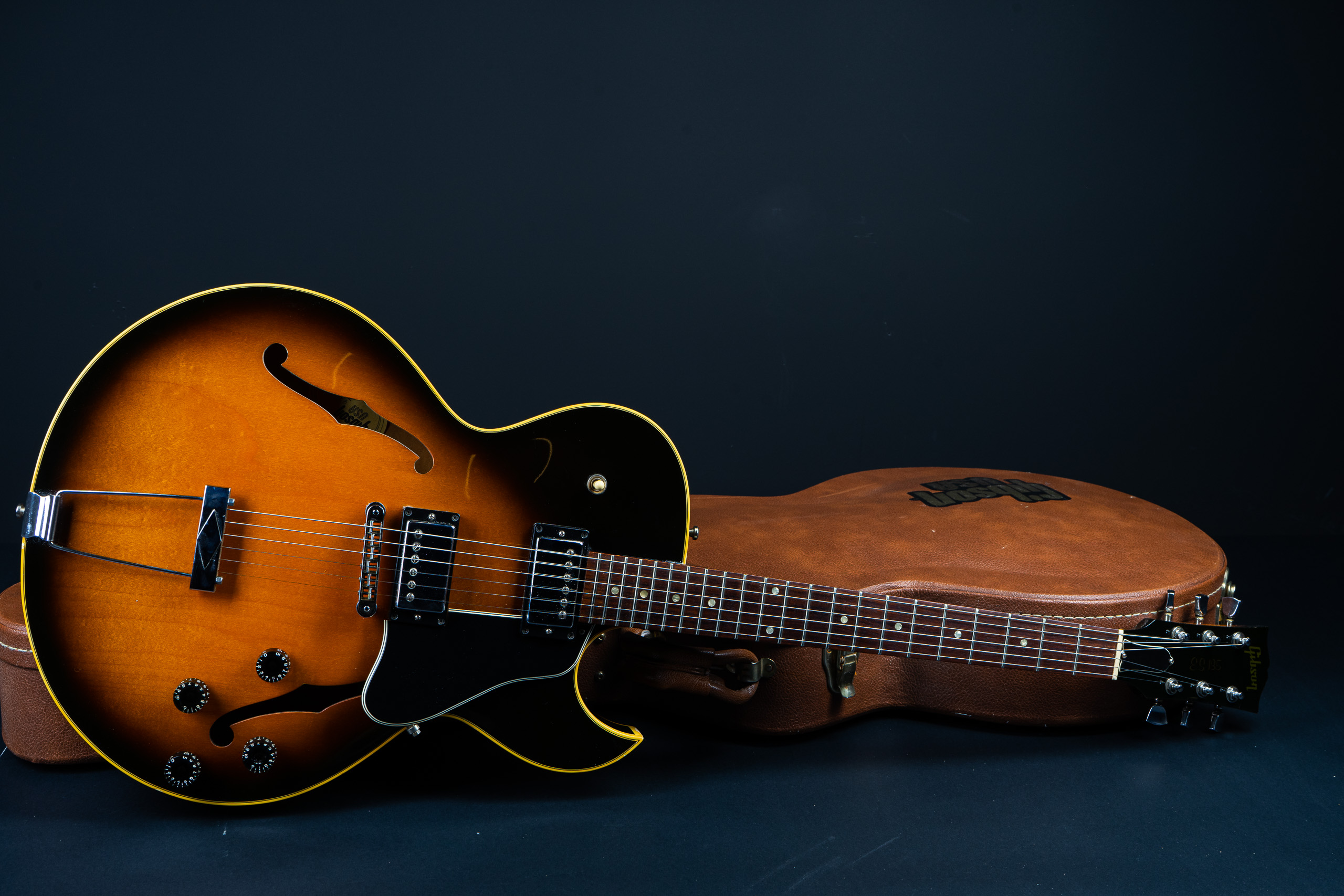 1998 Gibson ES-135 LE - Sunburst - GuitarPoint