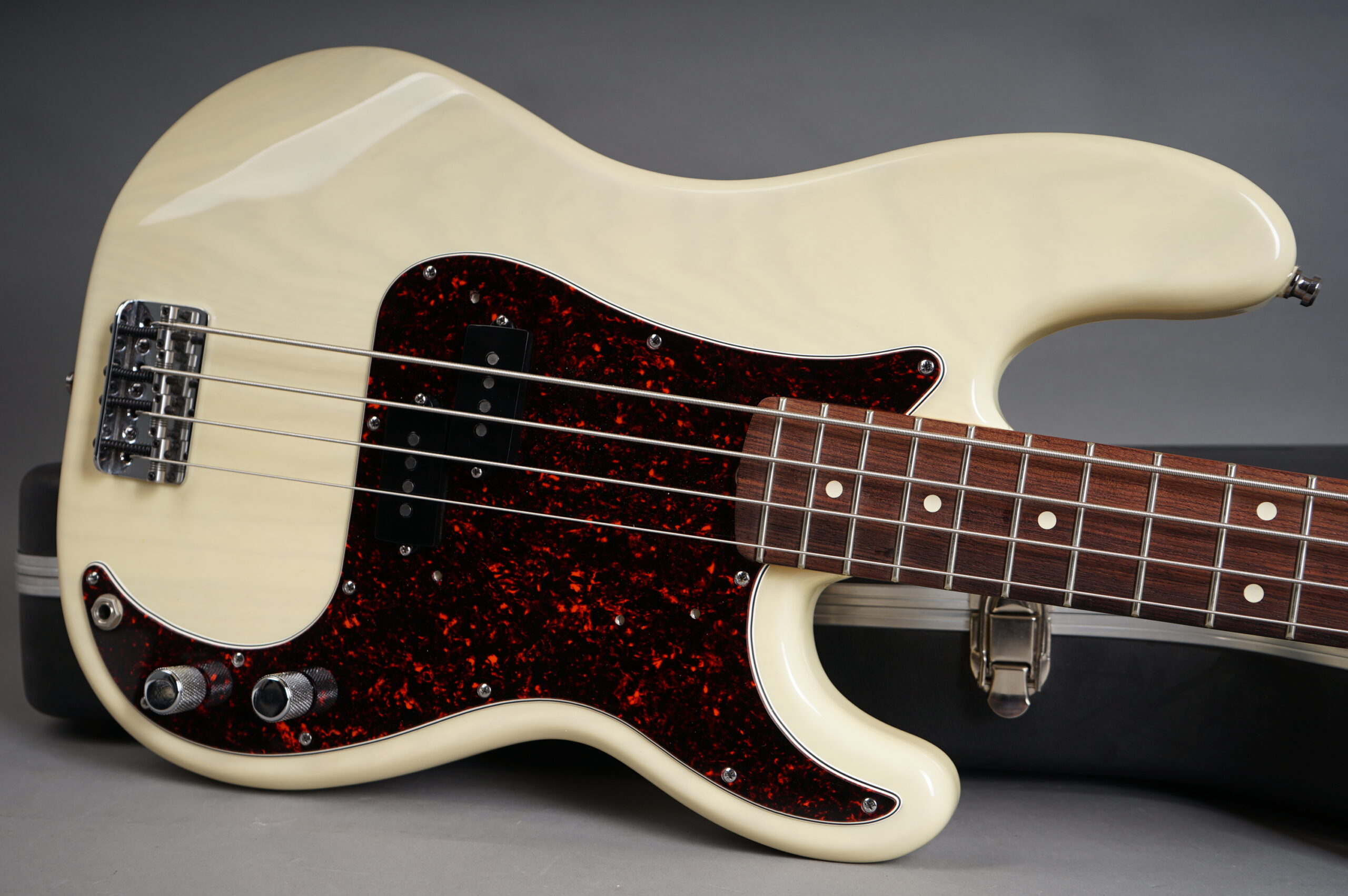 1999 Fender American Standard Precision Bass - White Blond