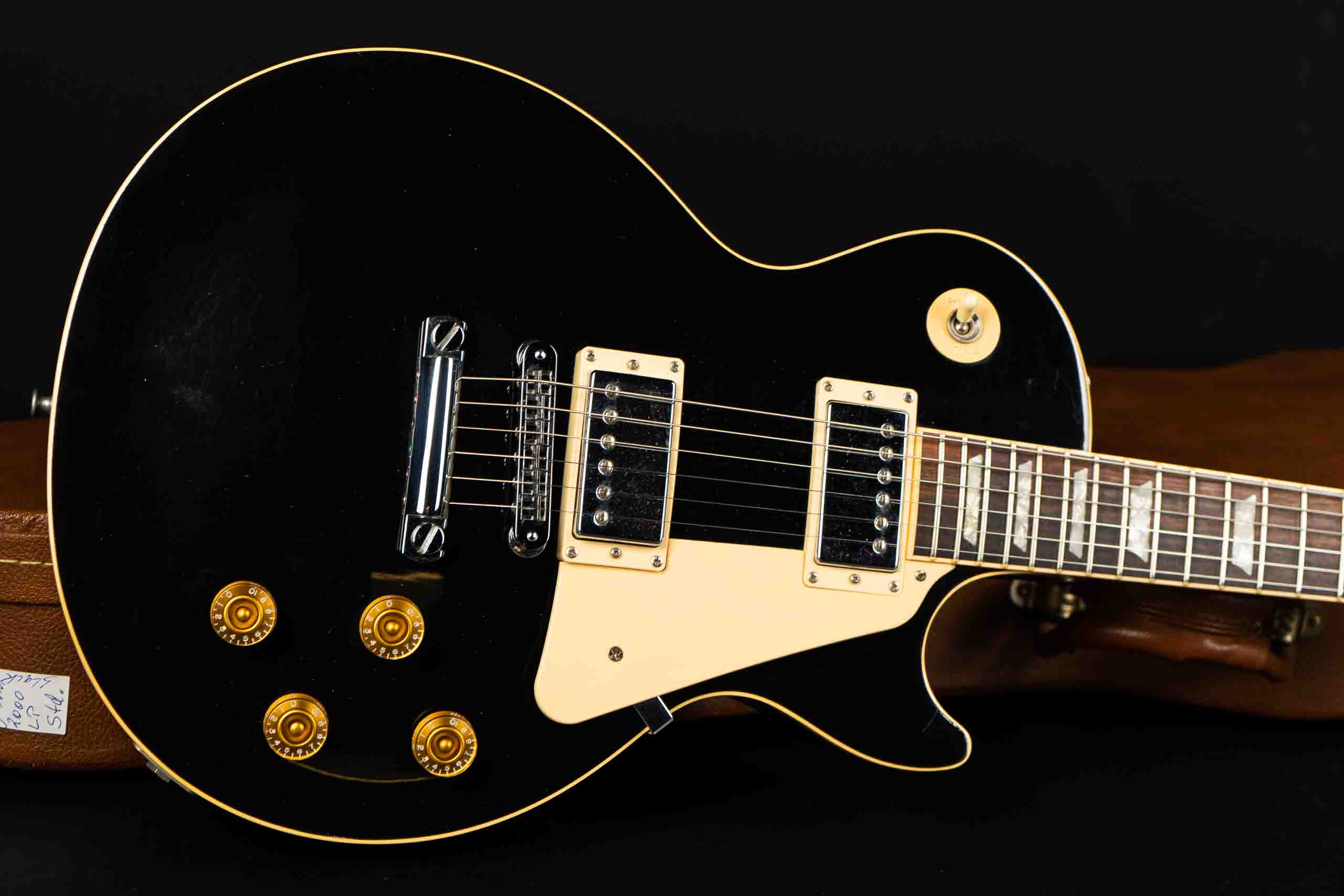 2000 Gibson Les Paul Standard - Ebony - GuitarPoint