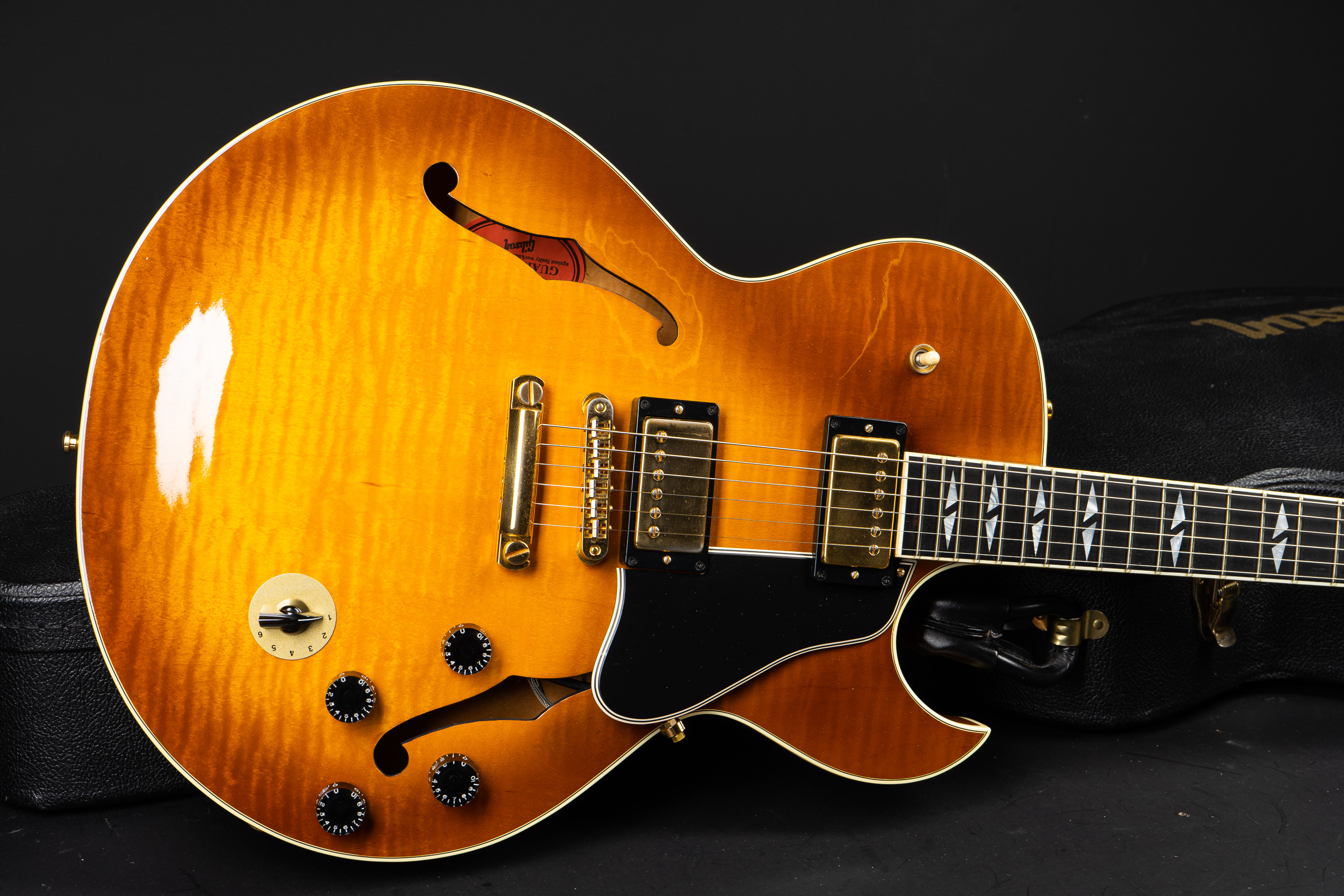 2003 Gibson ES-137 Custom - Sunburst - GuitarPoint