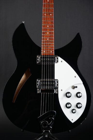 2004 Rickenbacker 330 - Jetglo