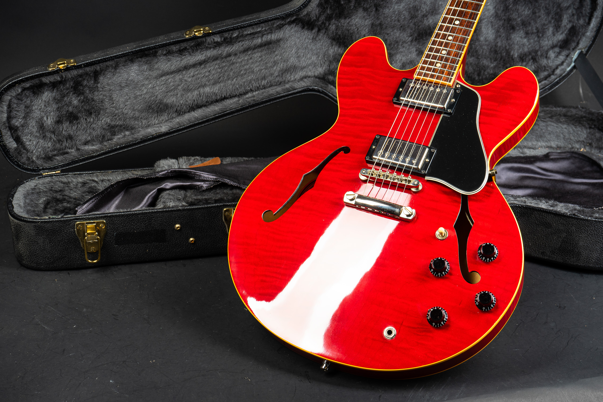 2005 Gibson ES-335 Dot Figured - Cherry - GuitarPoint
