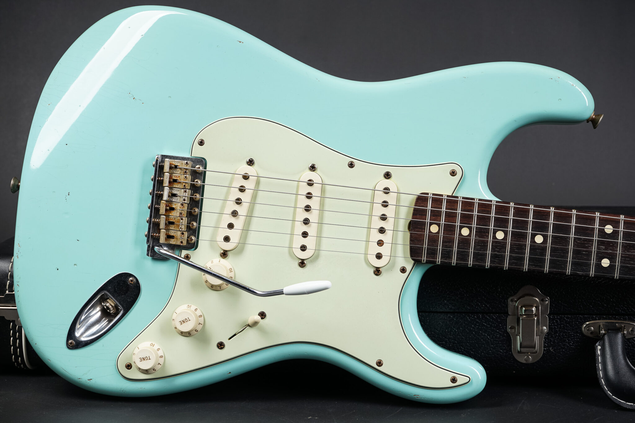 Fender stratocaster daphne blue shop custom shop