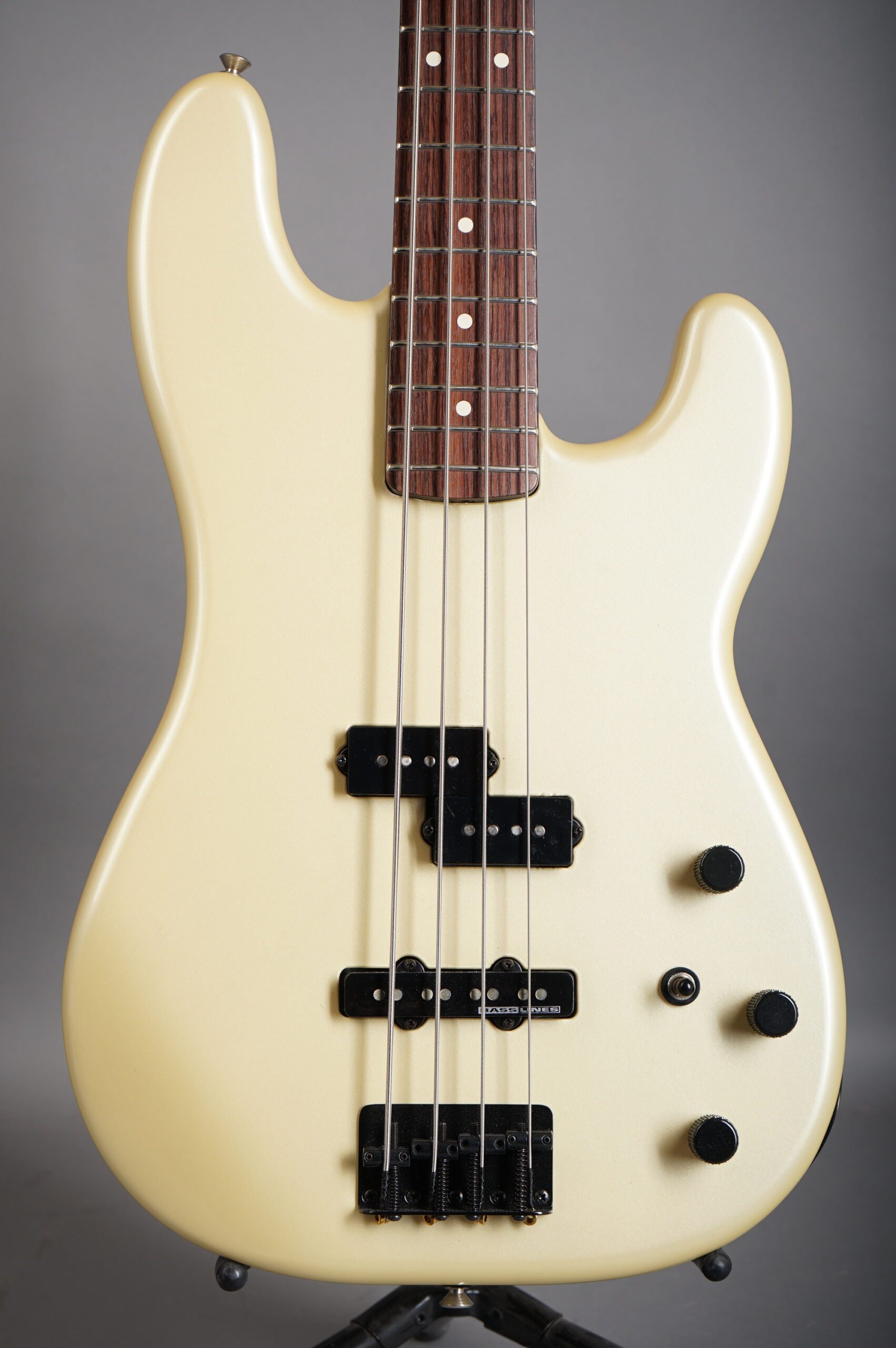 fender jazz bass special duff mckagan