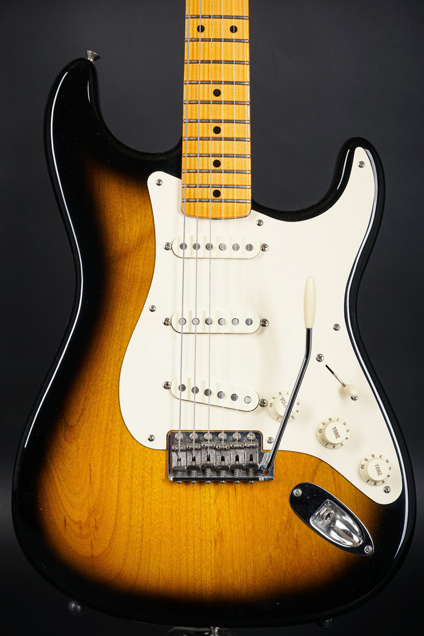 2007 Fender Eric Johnson Signature Stratocaster – Sunburst – GuitarPoint