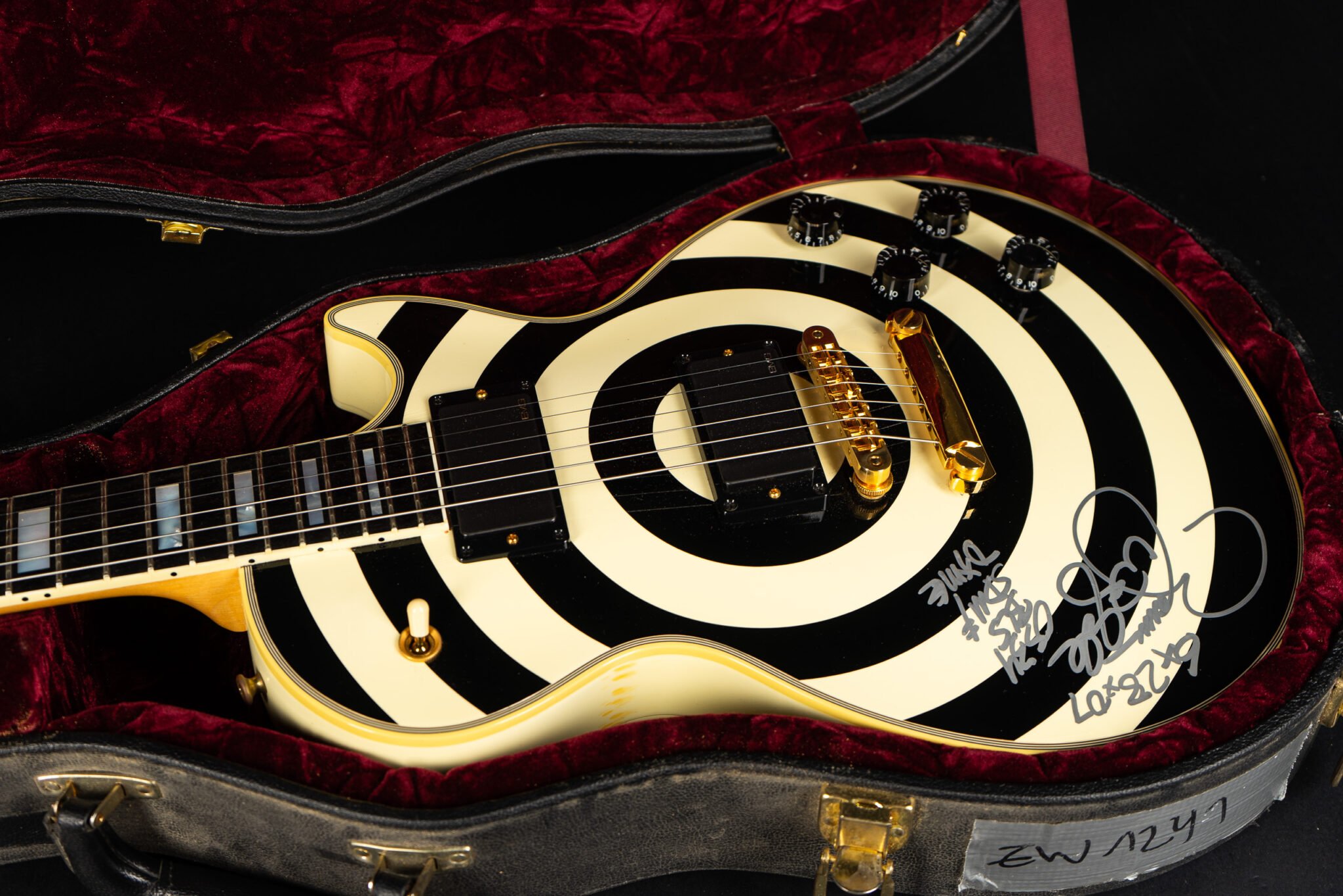 2007 Gibson Les Paul Signature Zakk Wylde – Bullseye ..signed – GuitarPoint