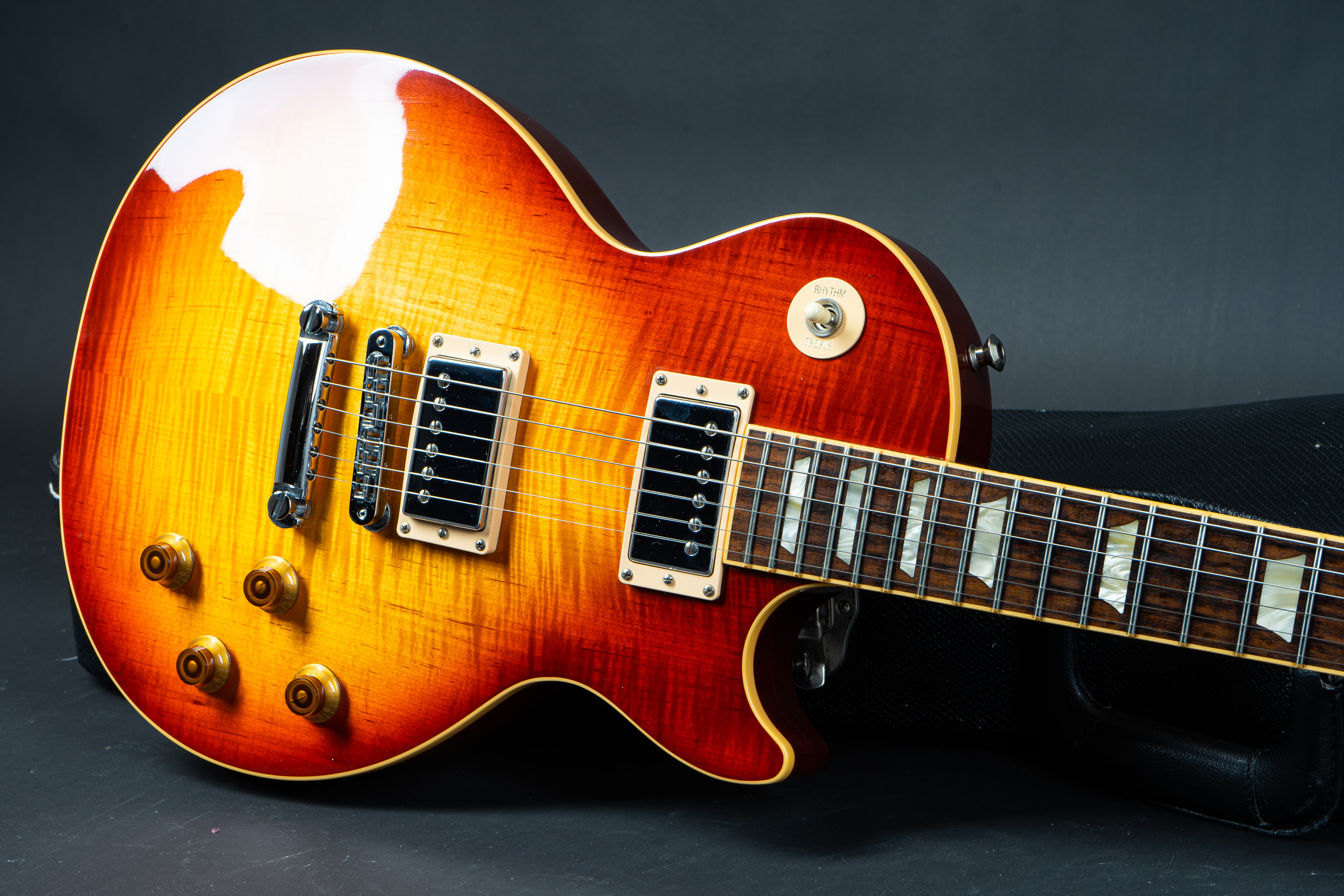 2008 Gibson Les Paul Standard - Sunburst - GuitarPoint