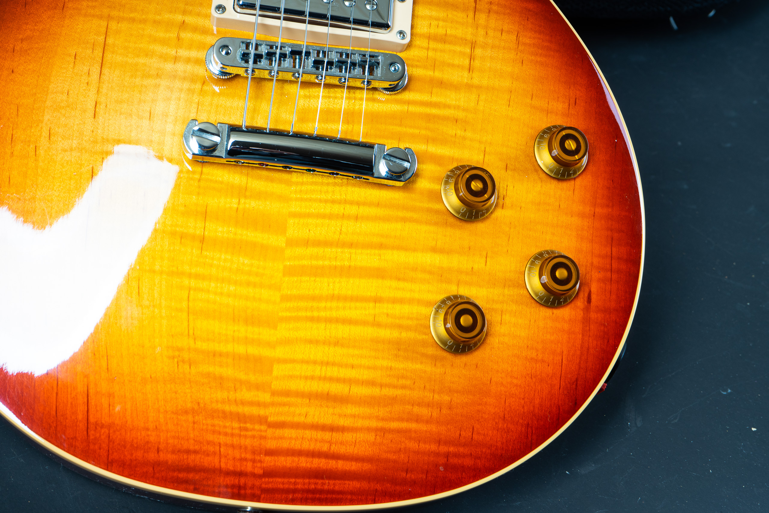 今月末まで　Gibson　Les Paul　standard　2008 　prs 2008 Gibson Les Paul Standard - Sunburst - GuitarPoint