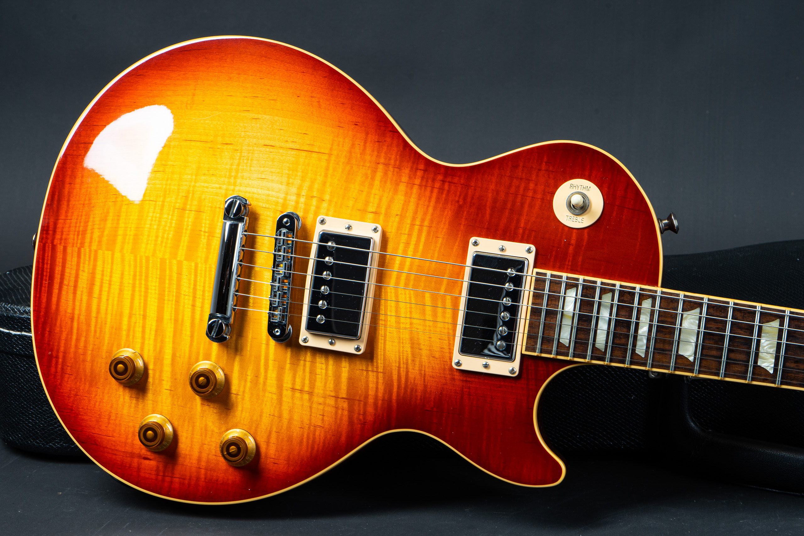 2008 Gibson Les Paul Standard - Sunburst - GuitarPoint