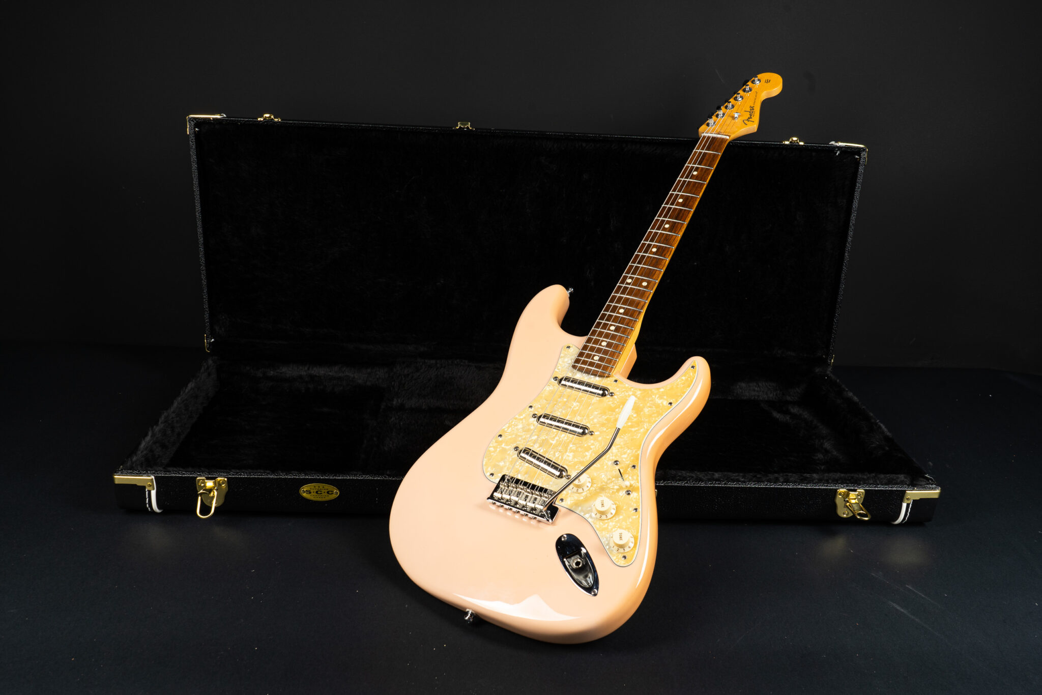 2012 Fender Fsr Lipstick Stratocaster Shell Pink Guitarpoint 1164