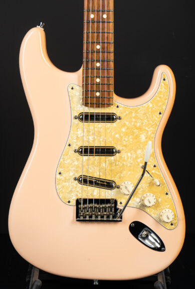 2012 Fender FSR Lipstick Stratocaster - Shell Pink