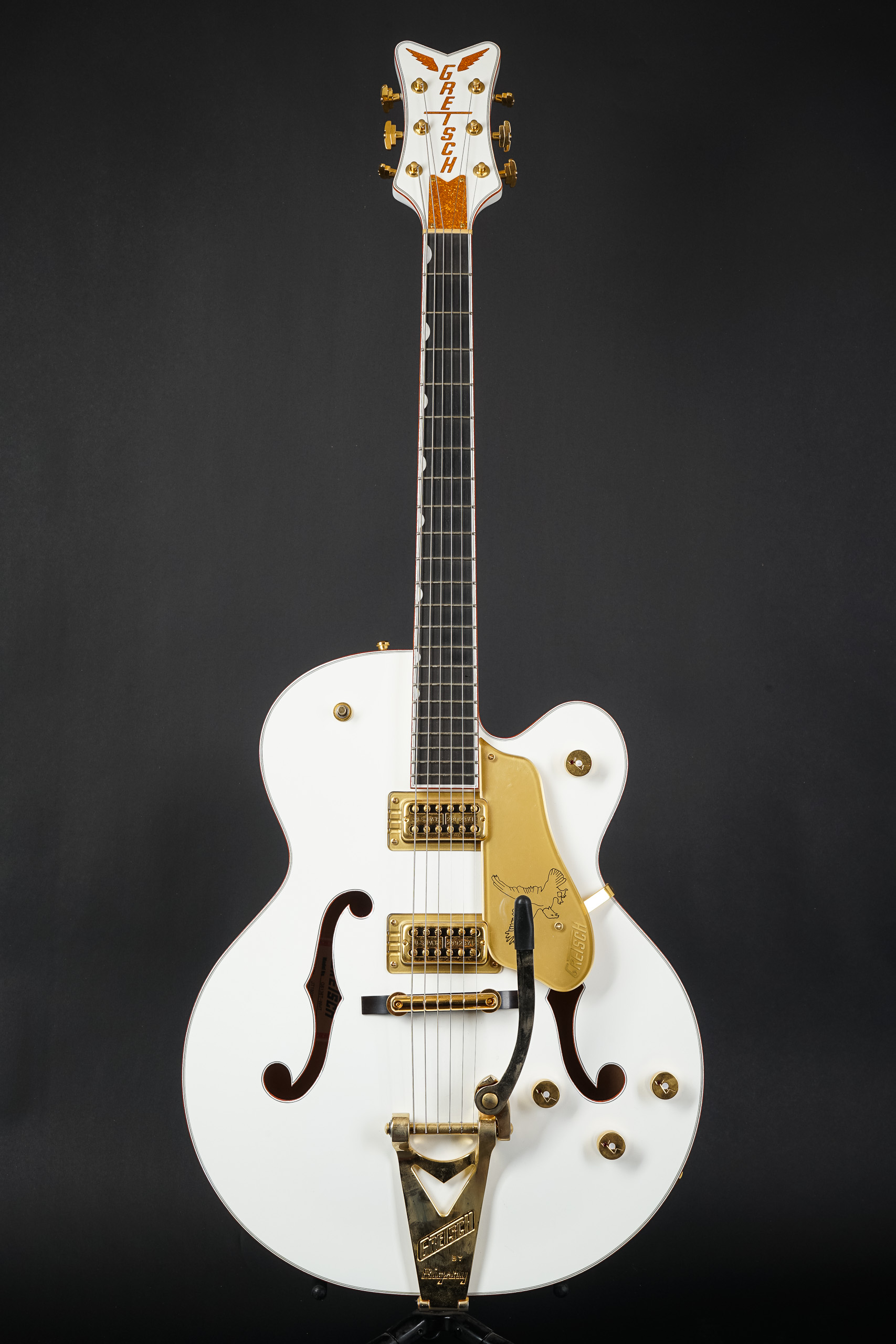 2018 Gretsch G6136T White Falcon Player's Edition - GuitarPoint