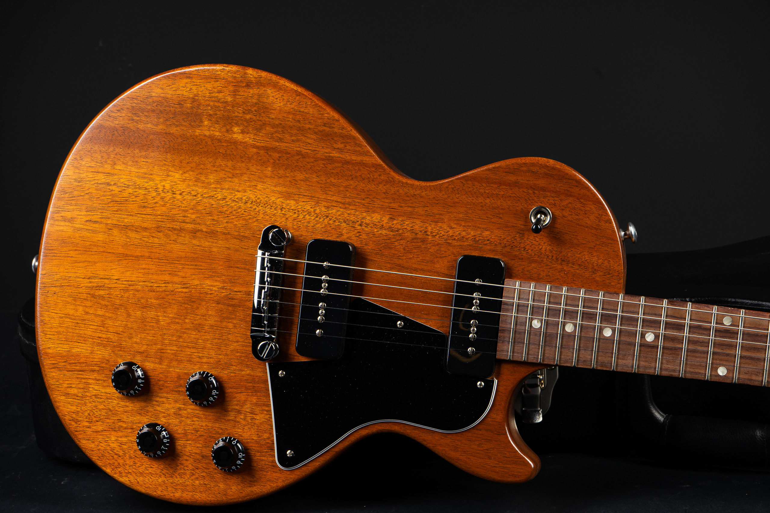 2020 Gibson LP Special Tribute P-90 - Walnut - GuitarPoint
